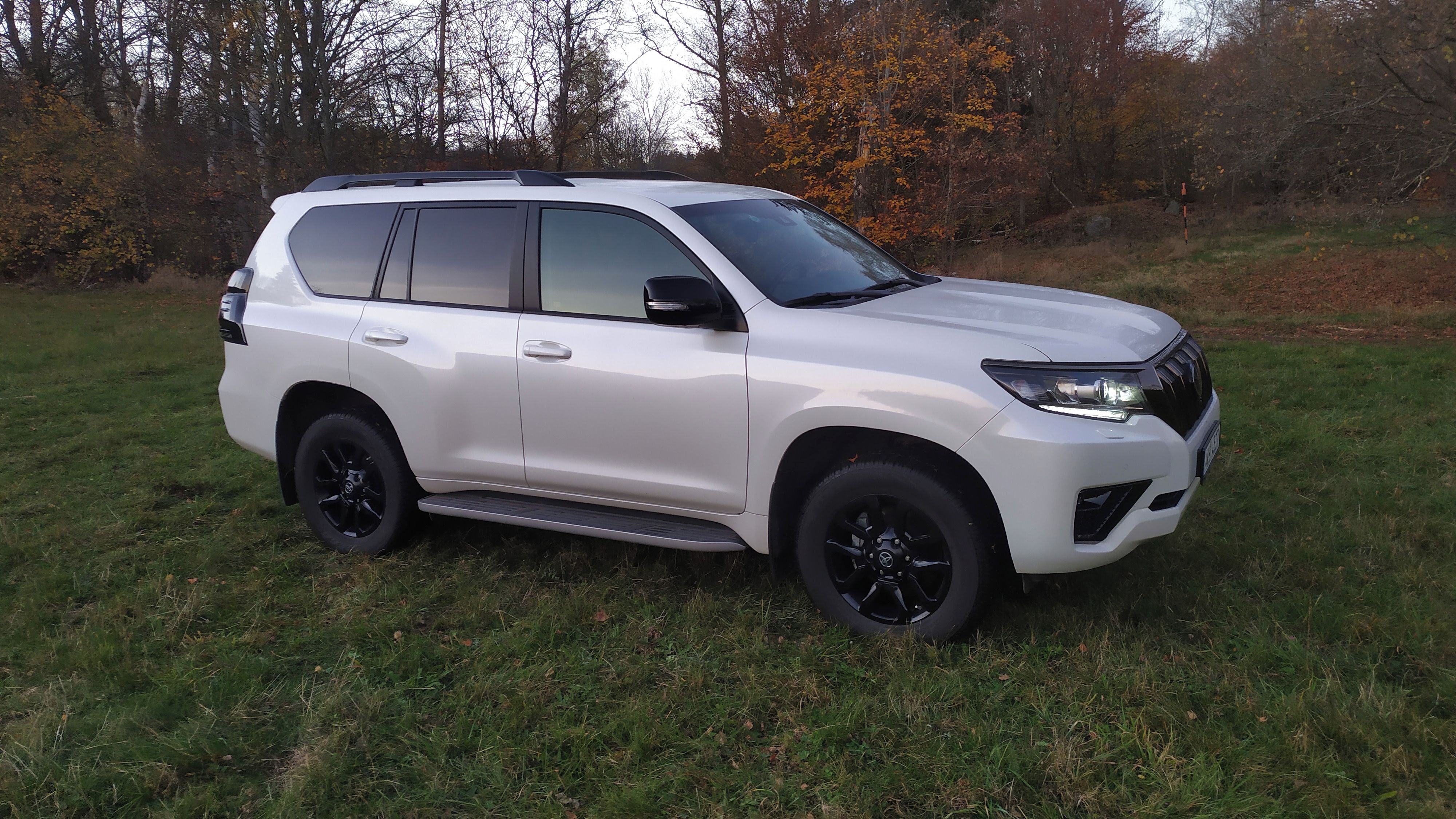 Toyota Land Cruiser, Executive, STAV NOVÉHO !! - fotka 5