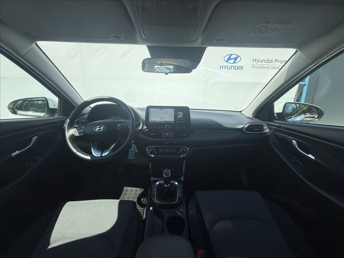 Hyundai i30, 1,5 CVVT 71kW Family Climate - fotka 5