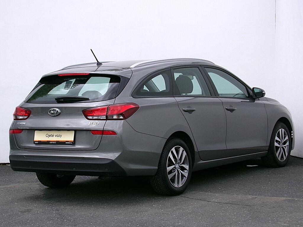 Hyundai i30, 1.0 _ kW - fotka 2
