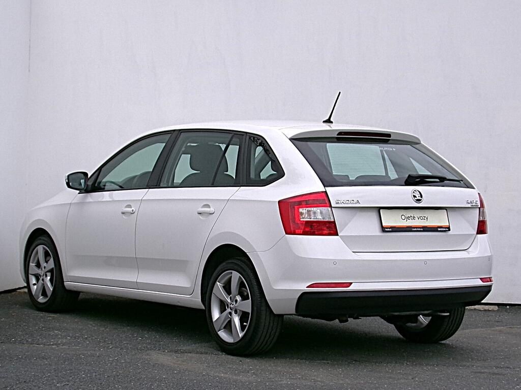 Škoda Rapid, Ambition 1.2 TSI 81 kW - fotka 6