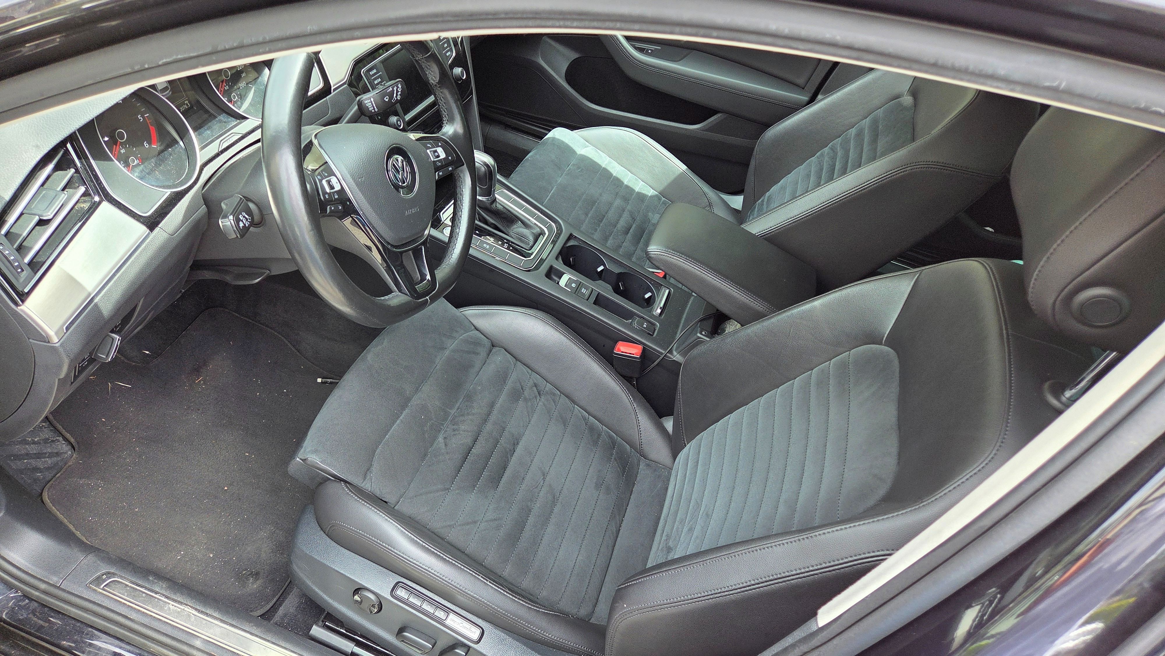 Volkswagen Passat, TOP výbava webasto android - fotka 4