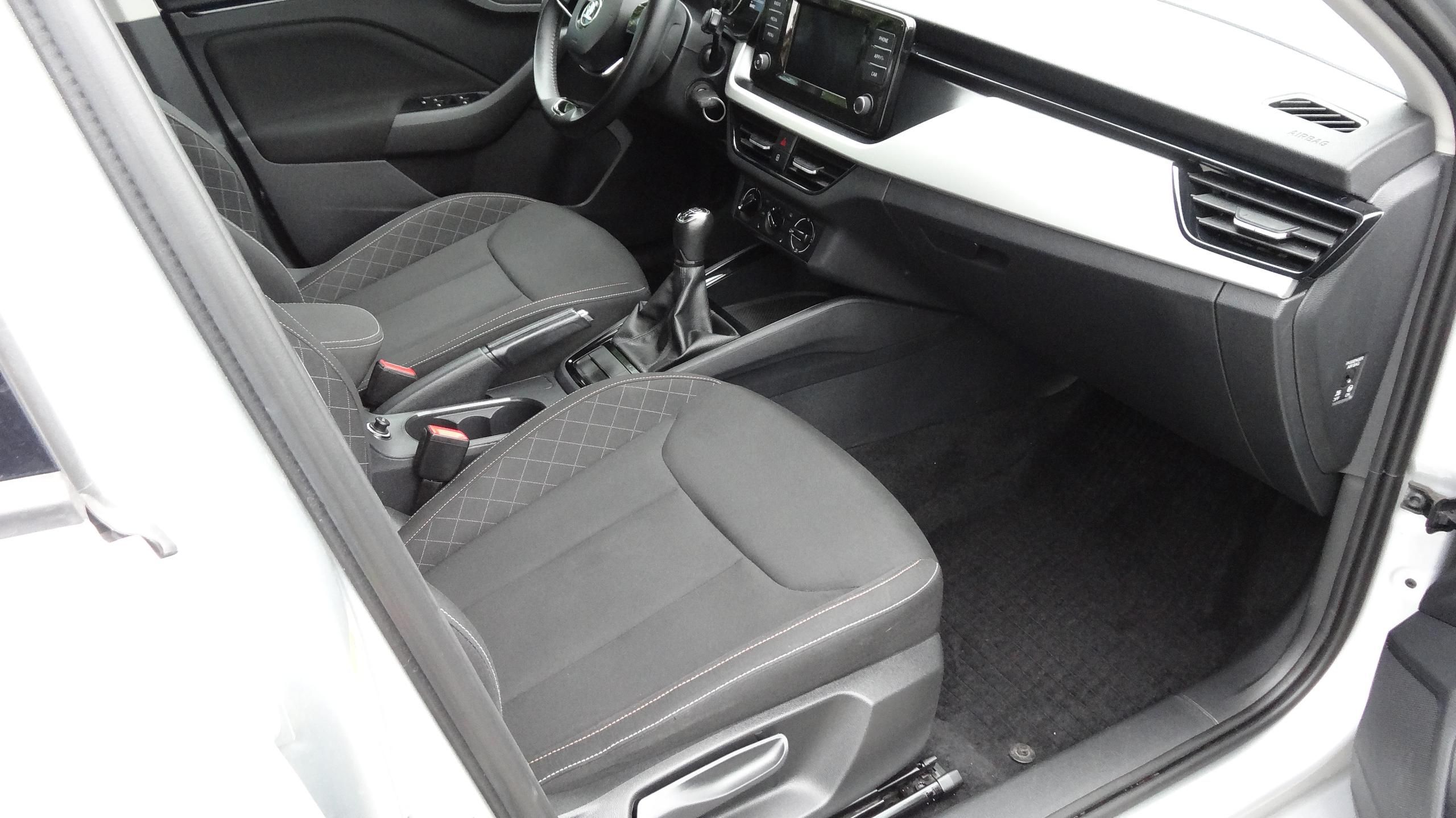 Škoda Scala, 1.0TSi /CEBIA/+nová sada kol - fotka 5