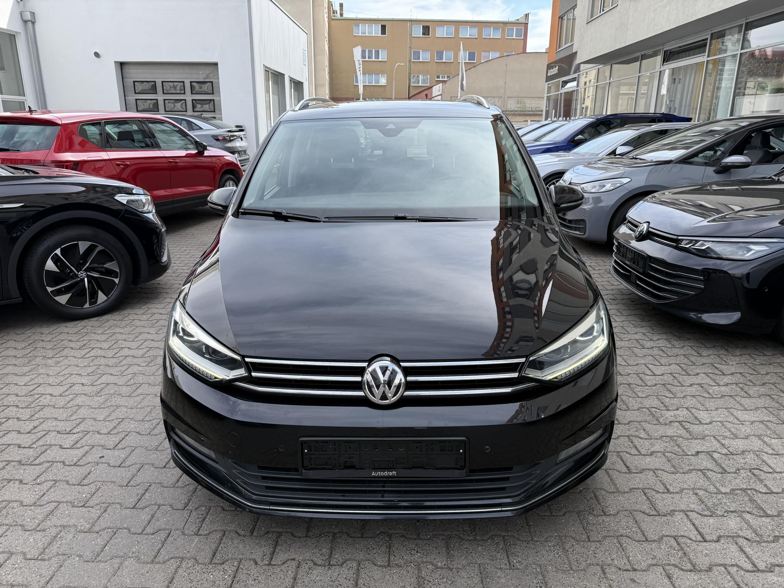 Volkswagen Touran, 2.0 TDI 110kW Manual - fotka 2