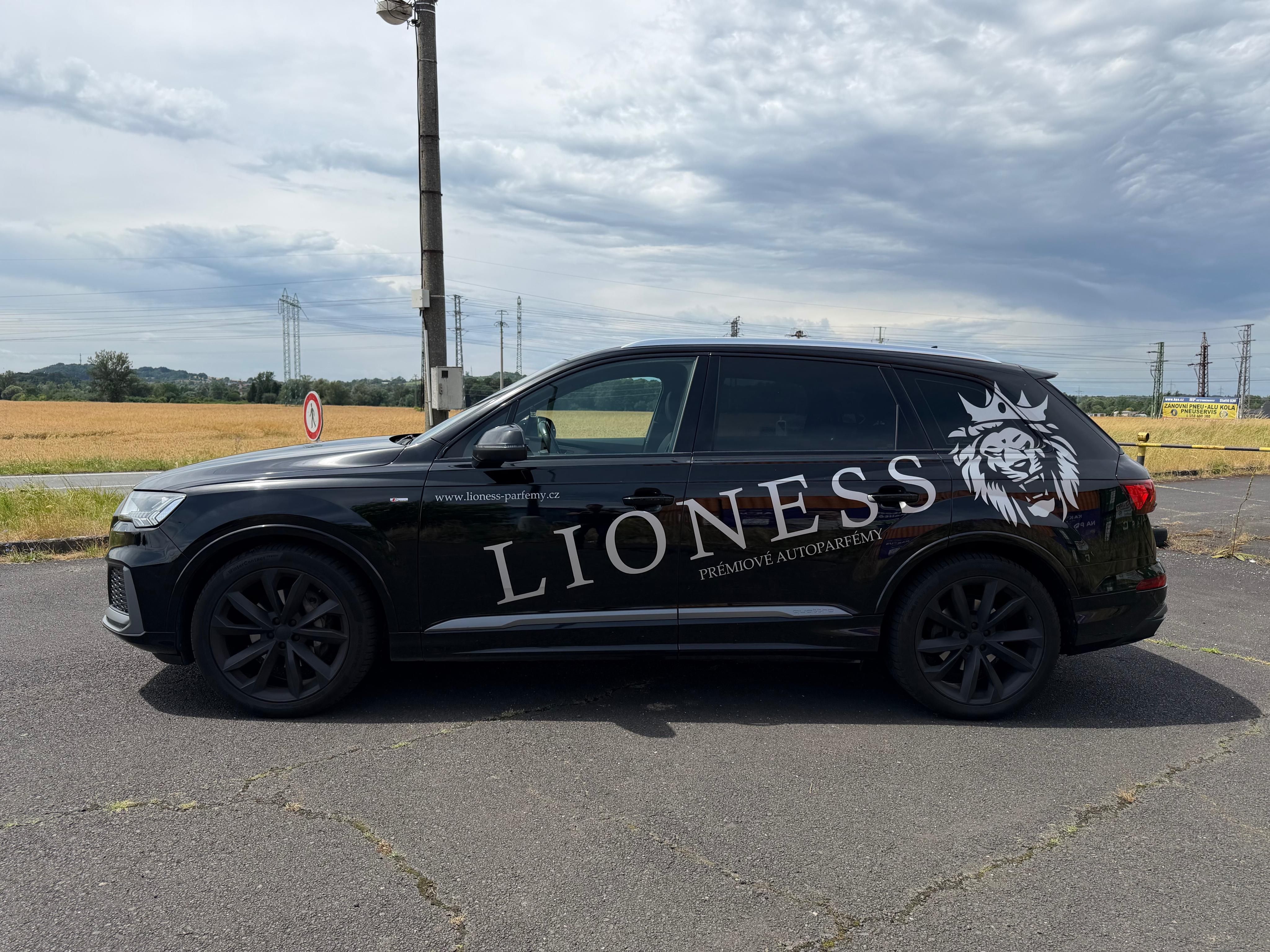 Audi Q7, 210kw,plná záruka do 3/27,ČR - fotka 2