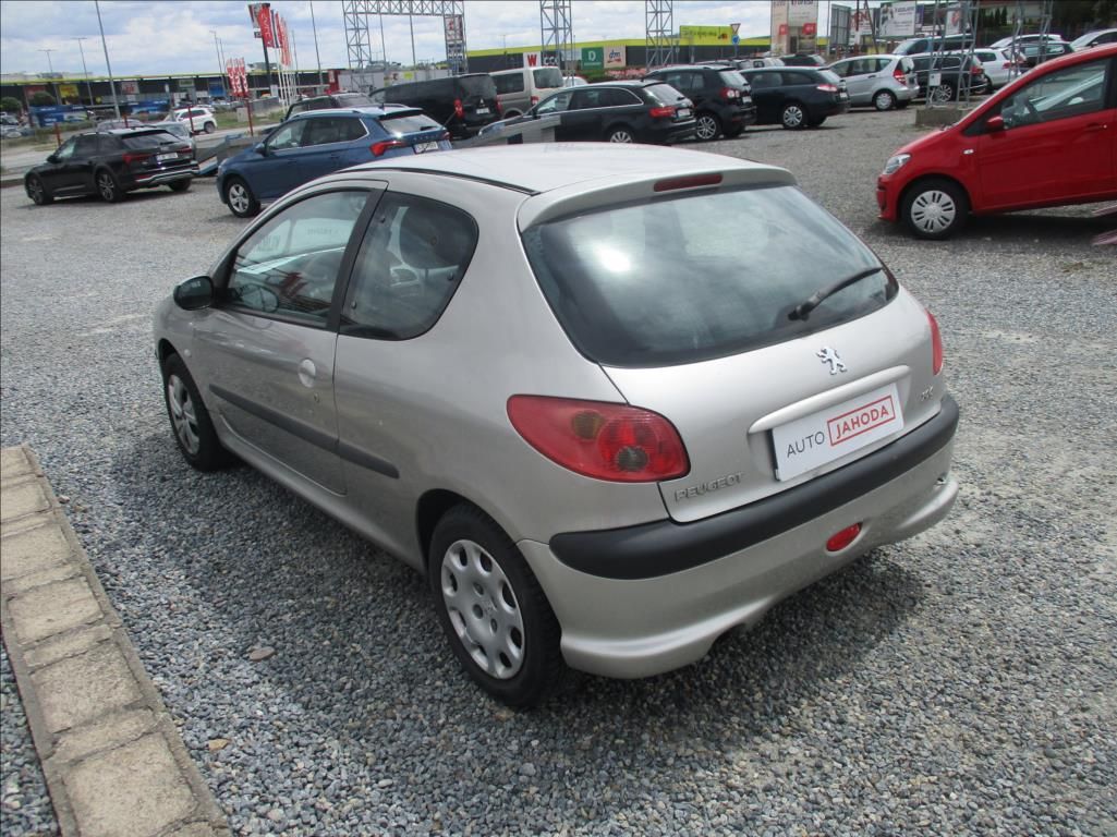 Peugeot 206, 1,4 i,klima,serv.kniha,CZ - fotka 6