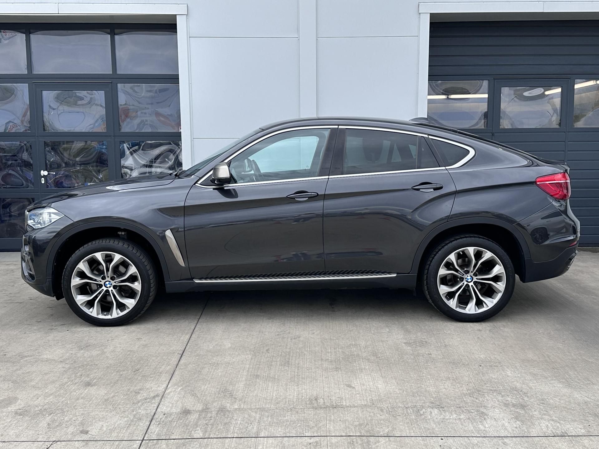 BMW X6, xDrive30d - fotka 3
