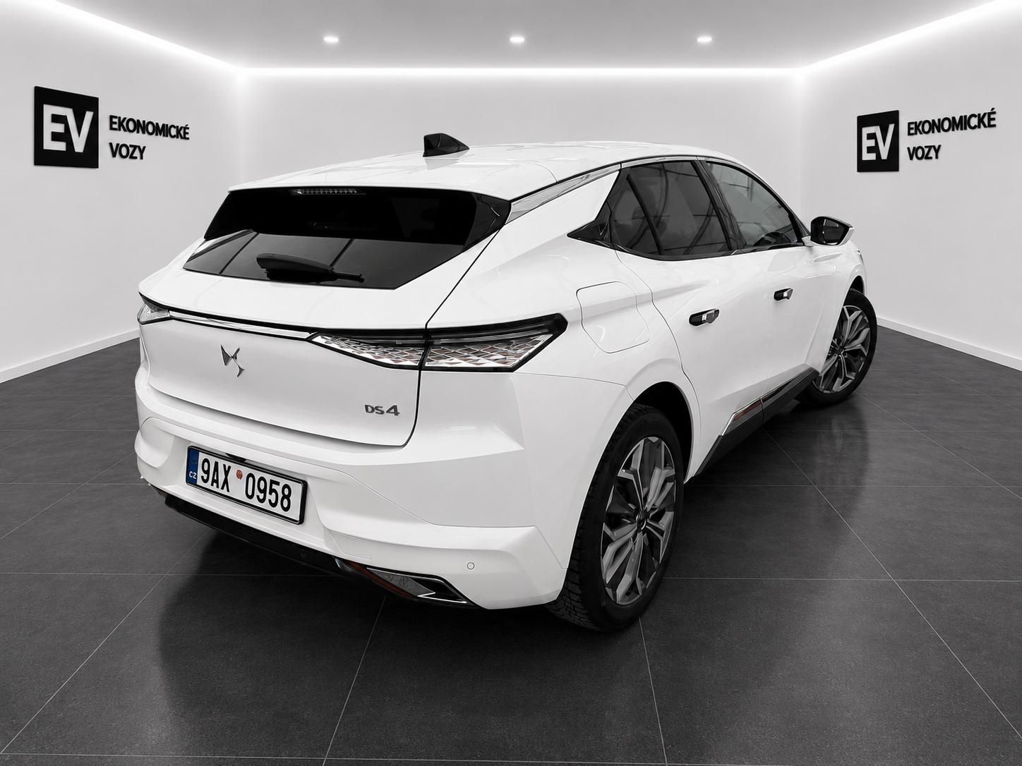 DS 4, 1.2 PURETECH,ČR,ZÁRUKA - fotka 3