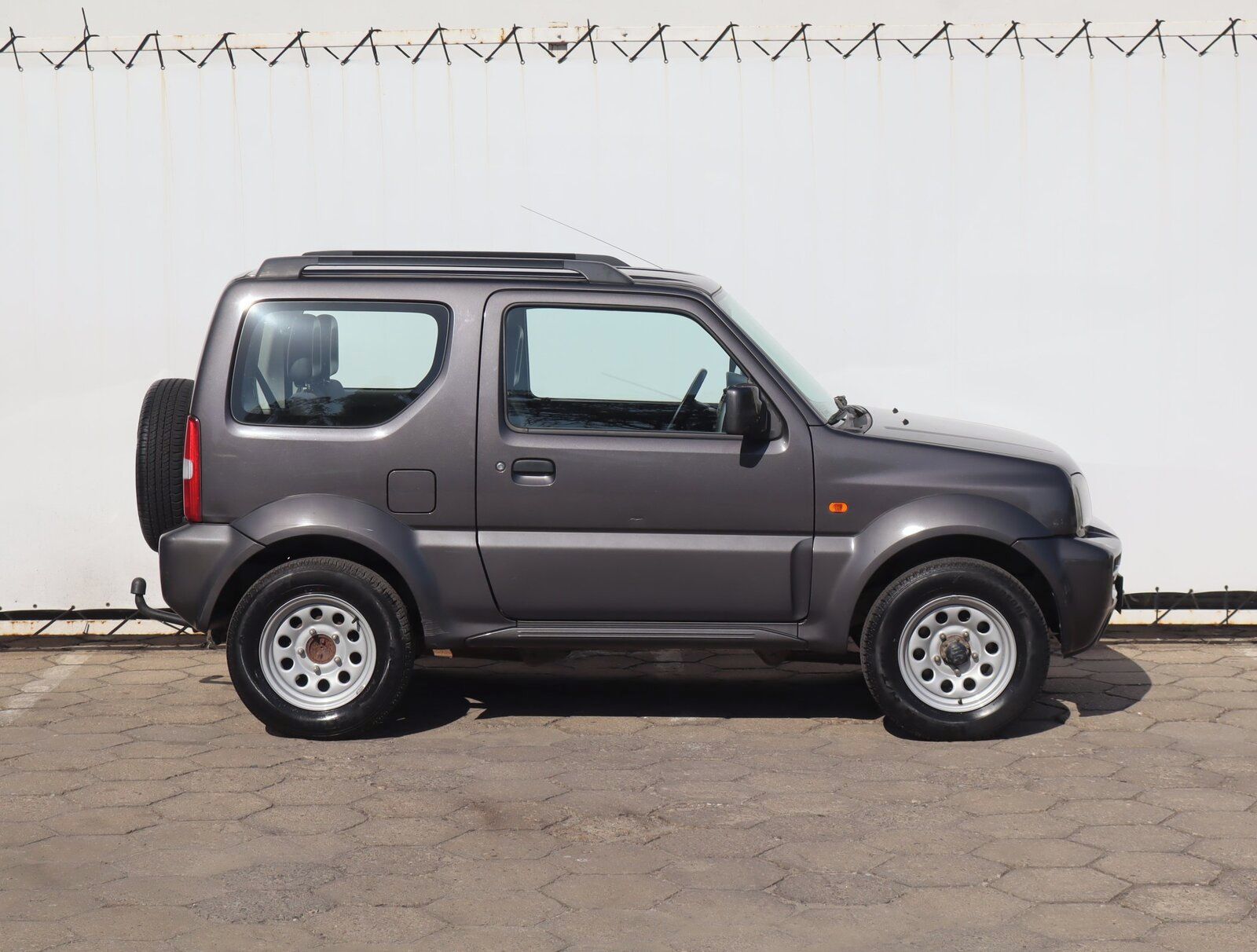 Suzuki Jimny, 1.3 16V, 4X4, Vyhř. sedaček - fotka 6