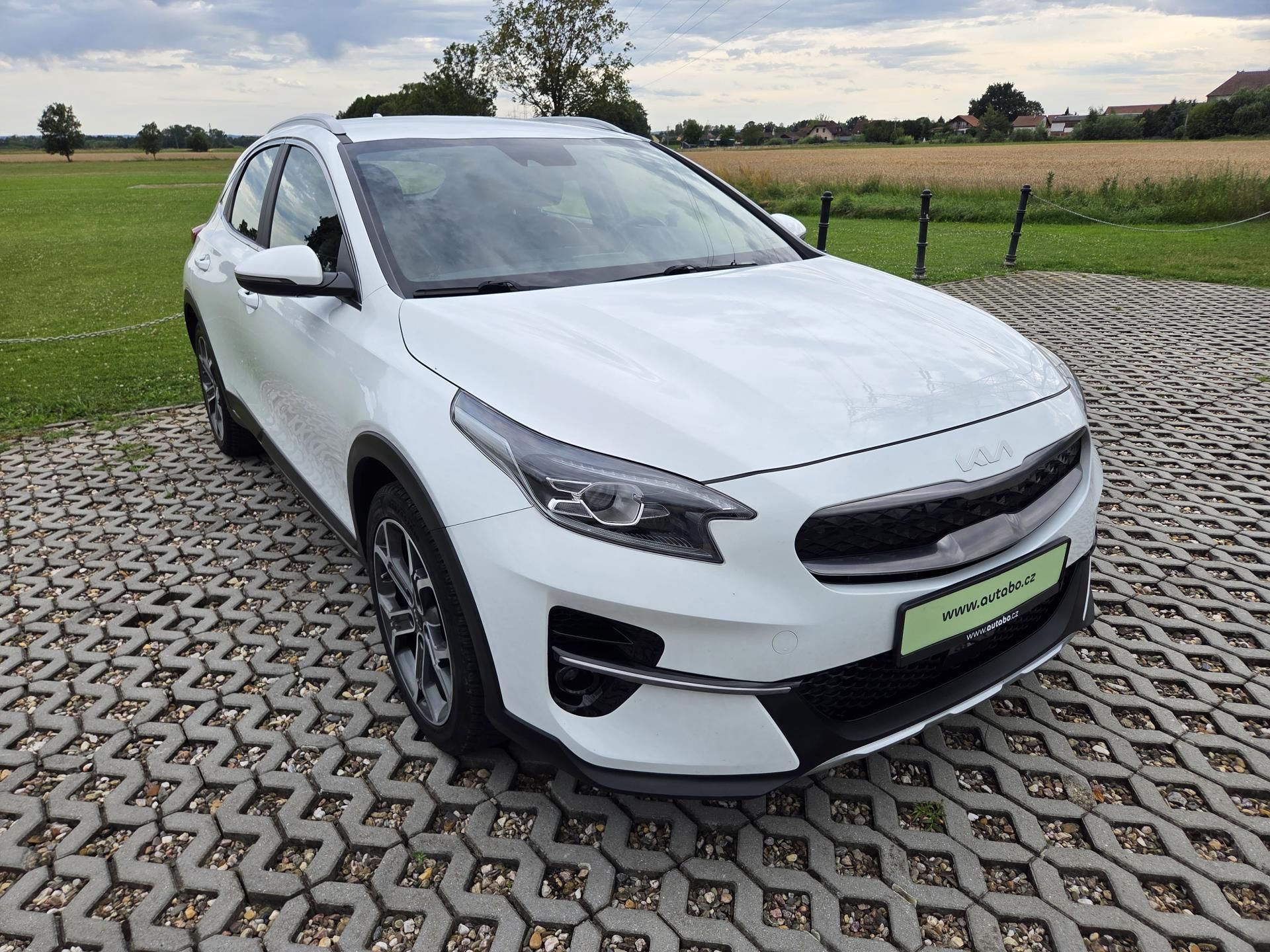 Kia XCee´d, Plug-in-Hybrid, 1.6 GDI, DPH - fotka 3