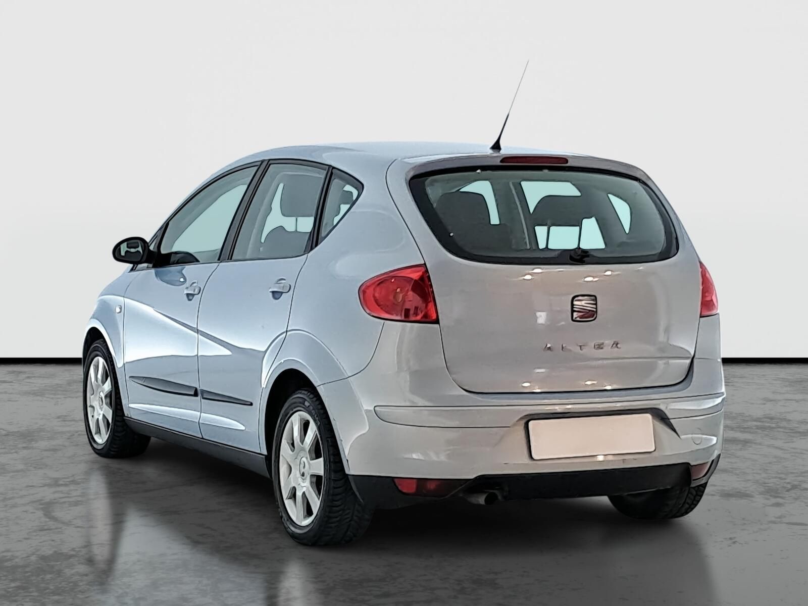 Seat Altea, 1.6, po STK, Automatická klima - fotka 4