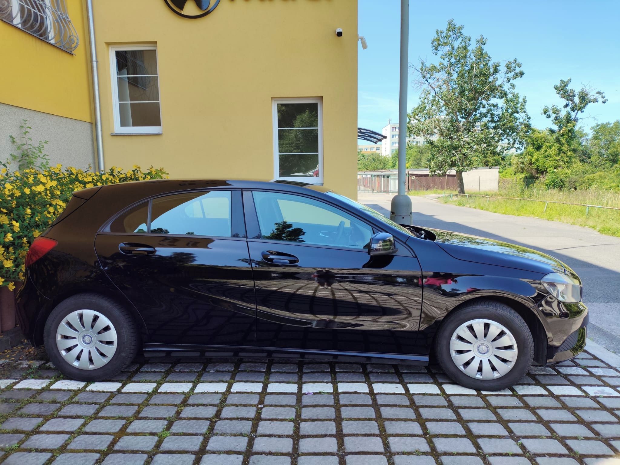 Mercedes-Benz Třídy A, Mercedes-Benz A 180, 90 kW - fotka 6
