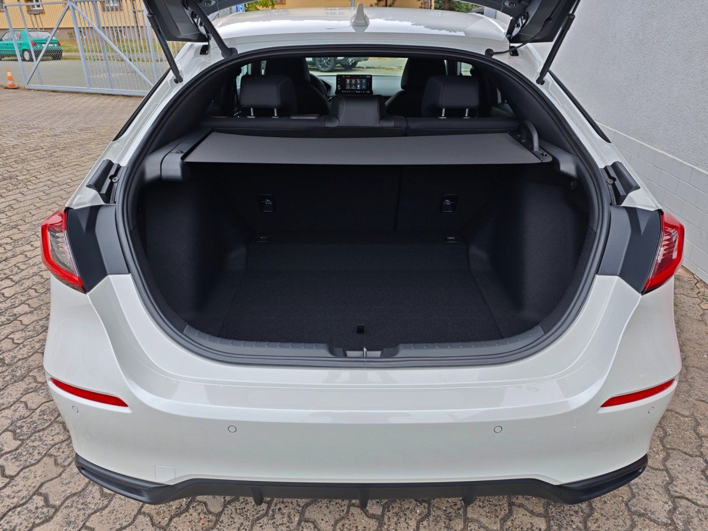 Honda Civic, 2.0 e:HEV SPORT SKLADEM - fotka 6