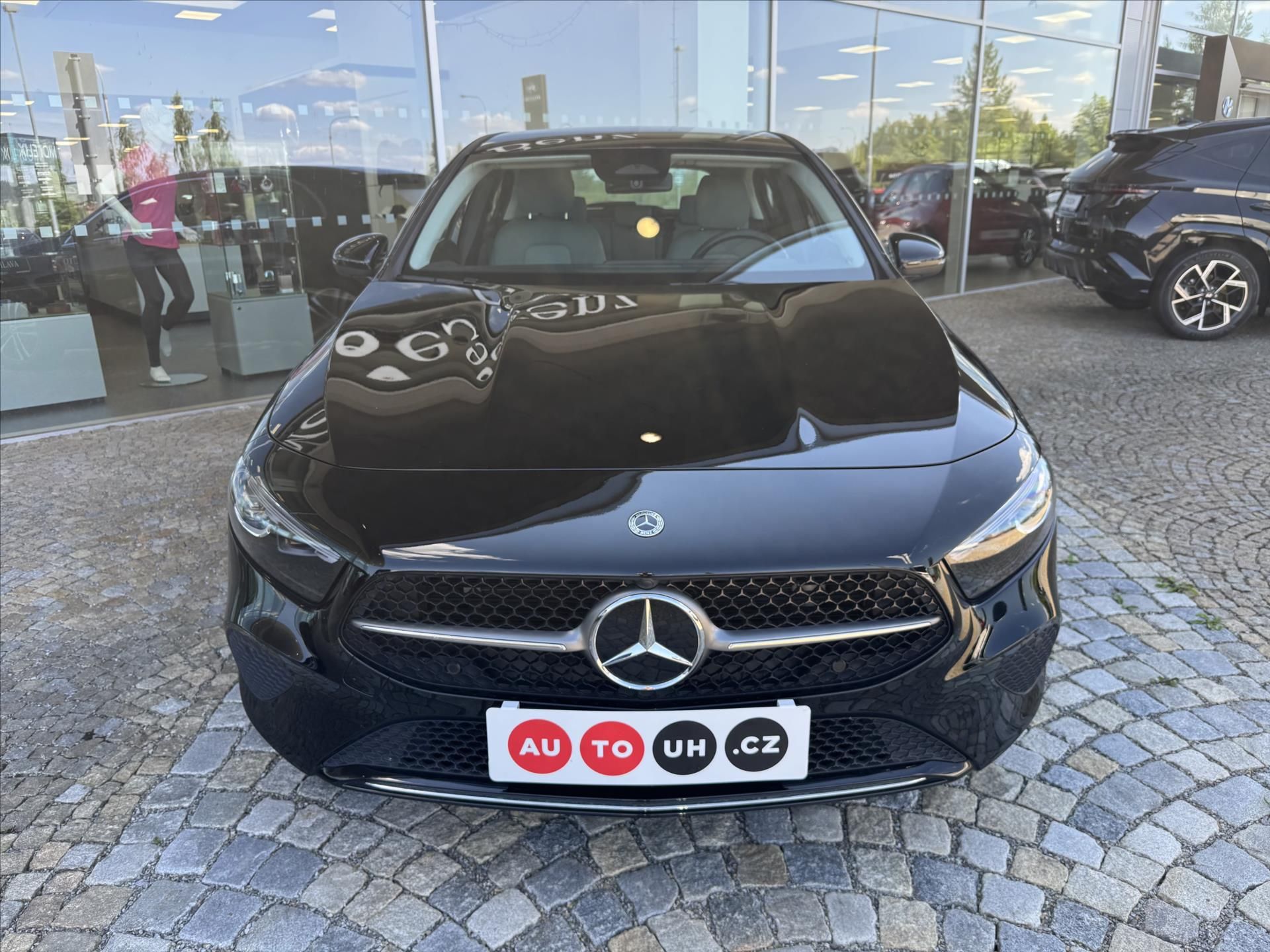 Mercedes-Benz Třídy A, 200d Progressive - fotka 2
