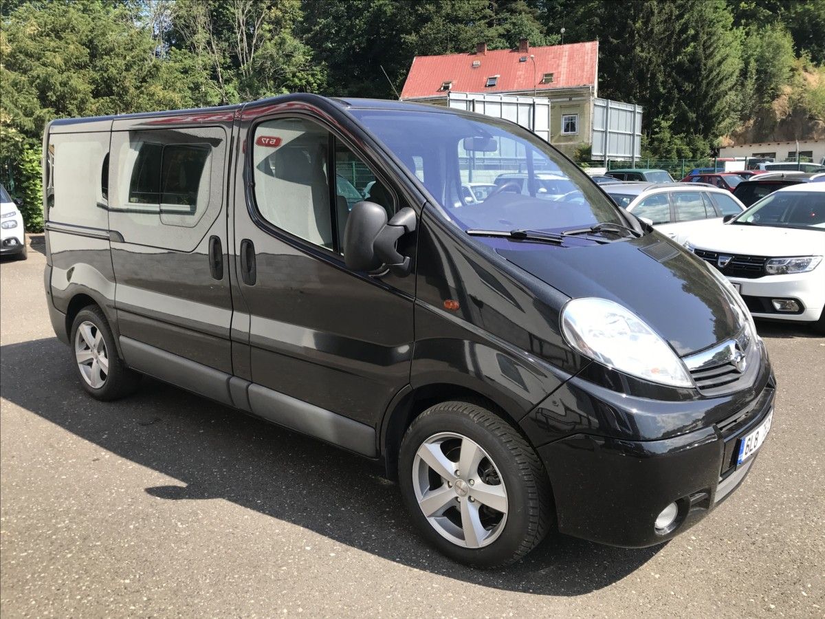 Opel Vivaro, 2,5 CDTi 107kW 8míst - fotka 4
