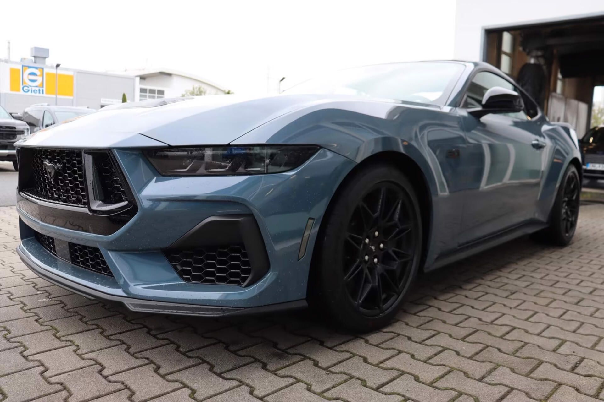 Ford Mustang, 5.0 MagneRide GT-Styling - fotka 3