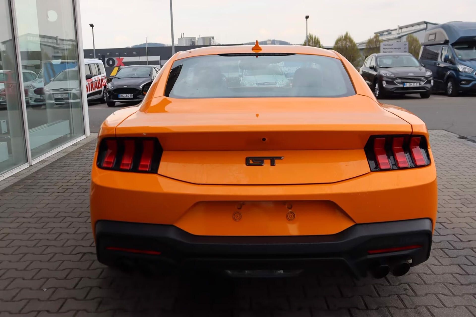 Ford Mustang, Fastback 5.0 Bronze-Styling - fotka 6