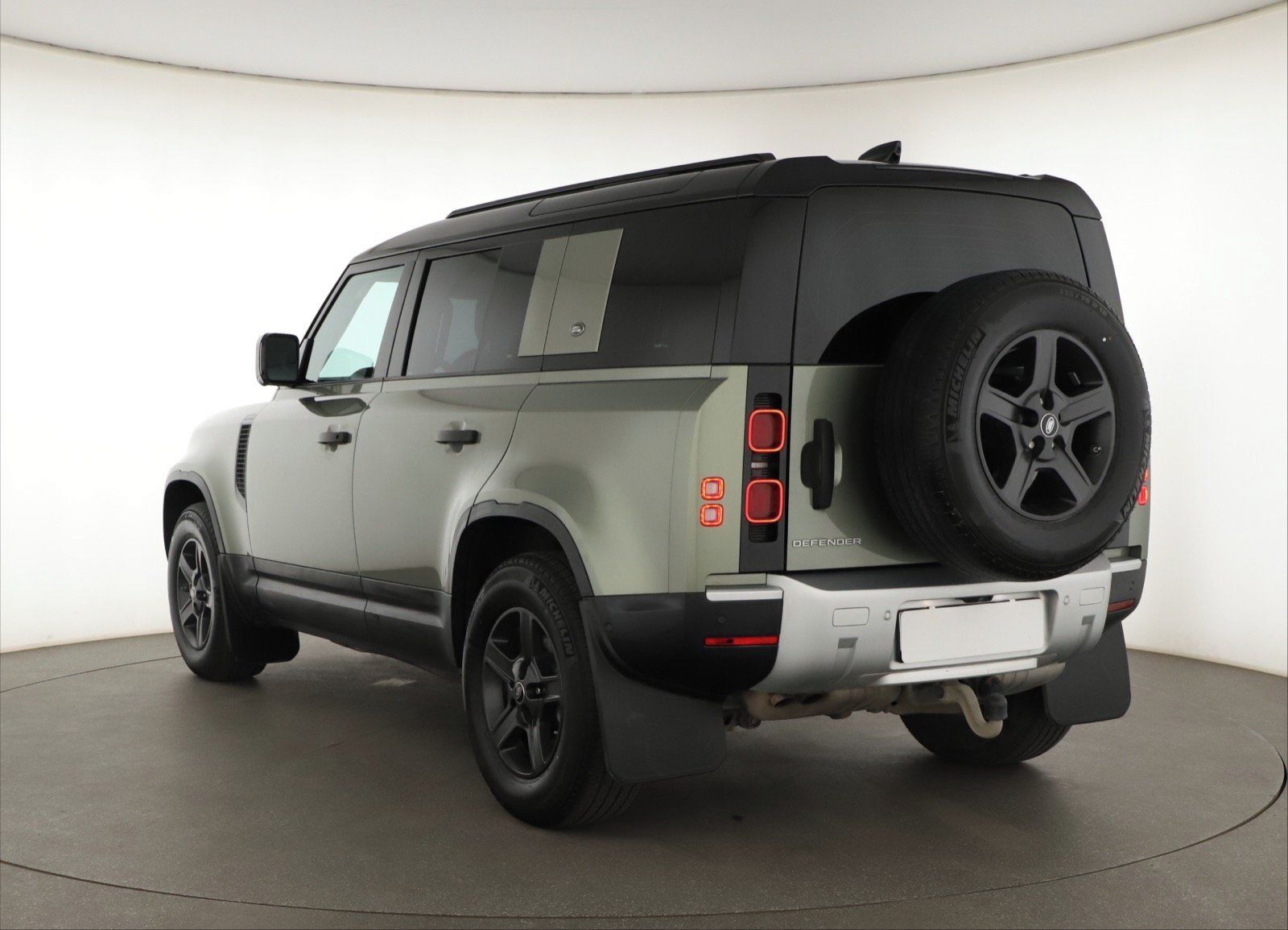 Land Rover Defender, D200 AWD - fotka 3