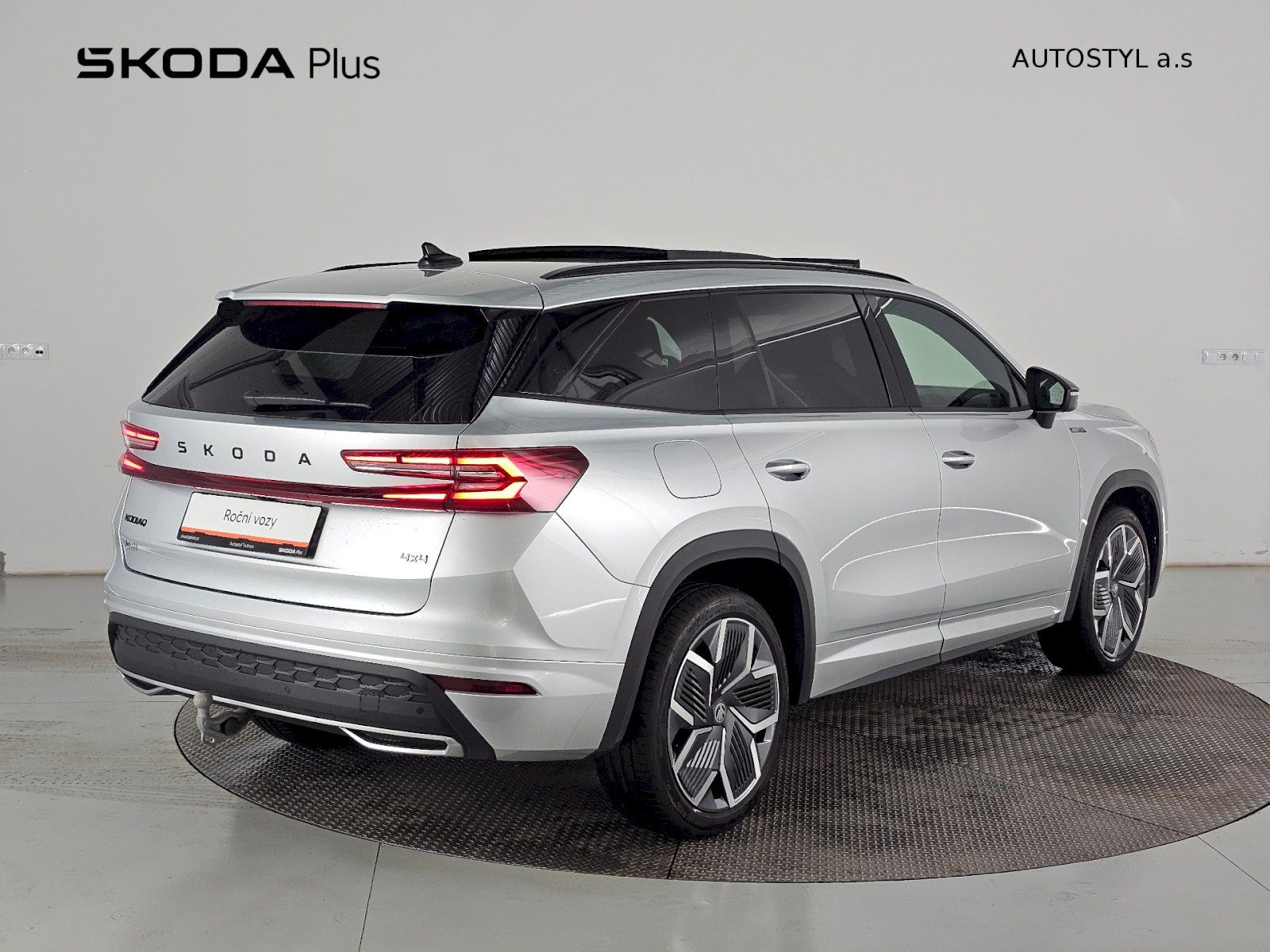 Škoda Kodiaq, 2.0TDi 142kW 4X4 SPORTLINE TOP - fotka 2
