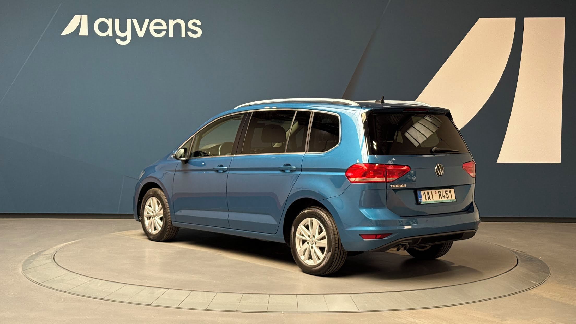 Volkswagen Touran, 2.0 TDI BMT Highline DSG - fotka 3