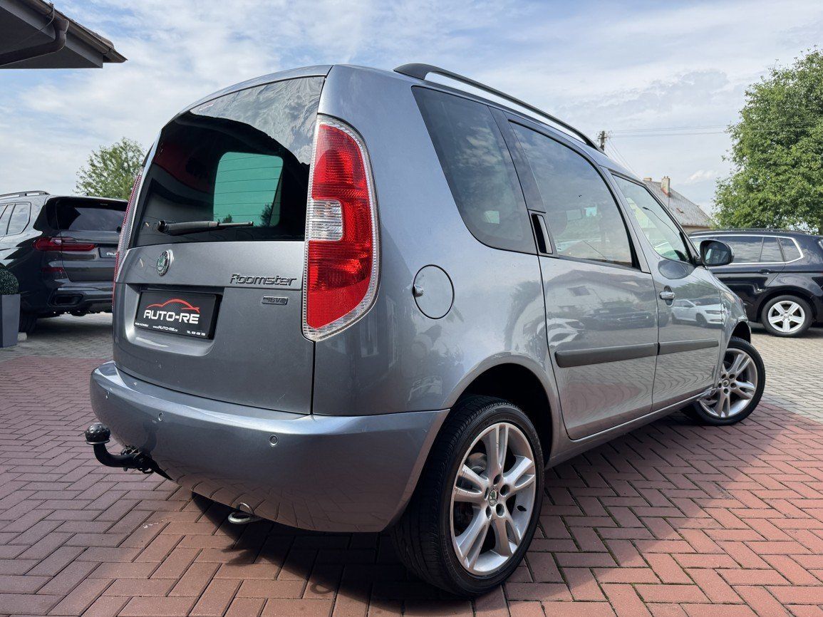 Škoda Roomster, 1.4i 16V Style Digi Klima - fotka 2