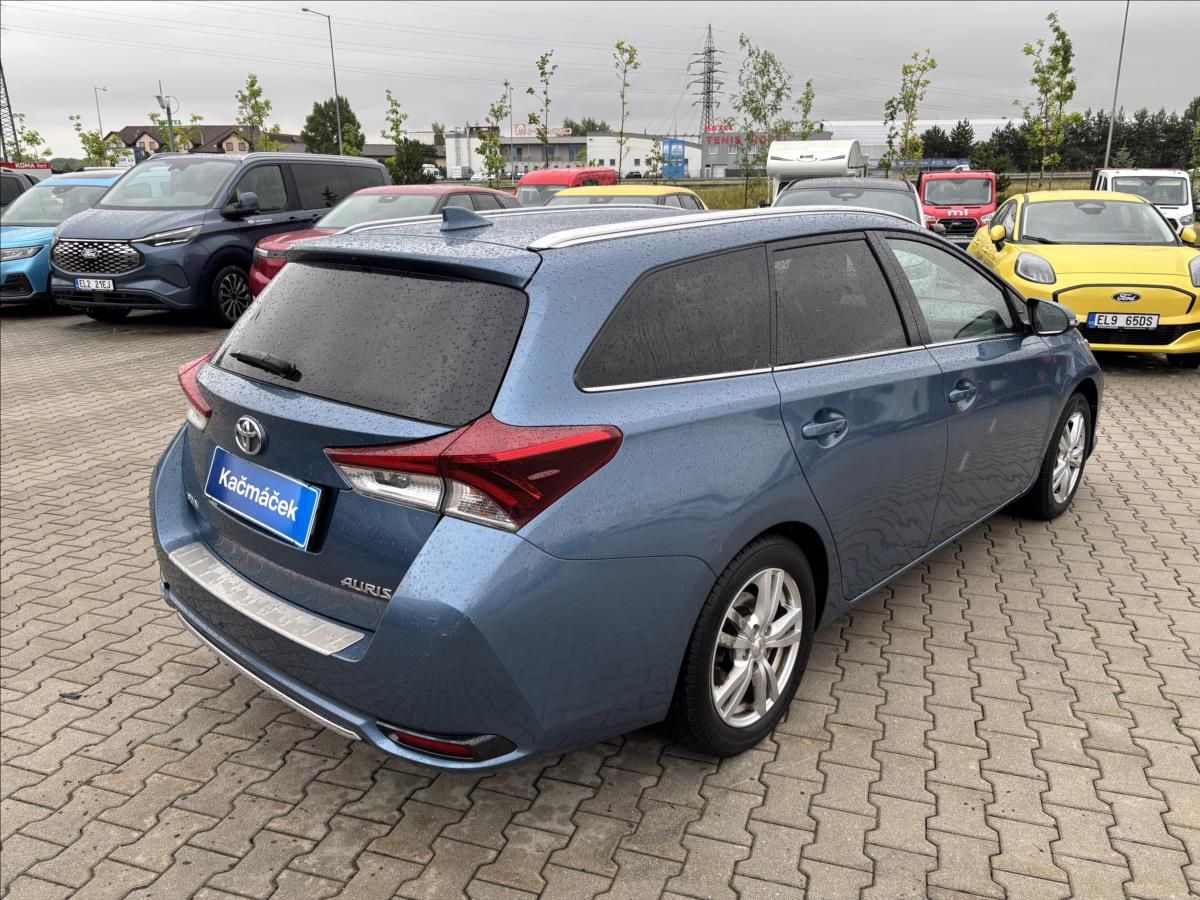 Toyota Auris, 1,6 Active Trend 97kW - fotka 5