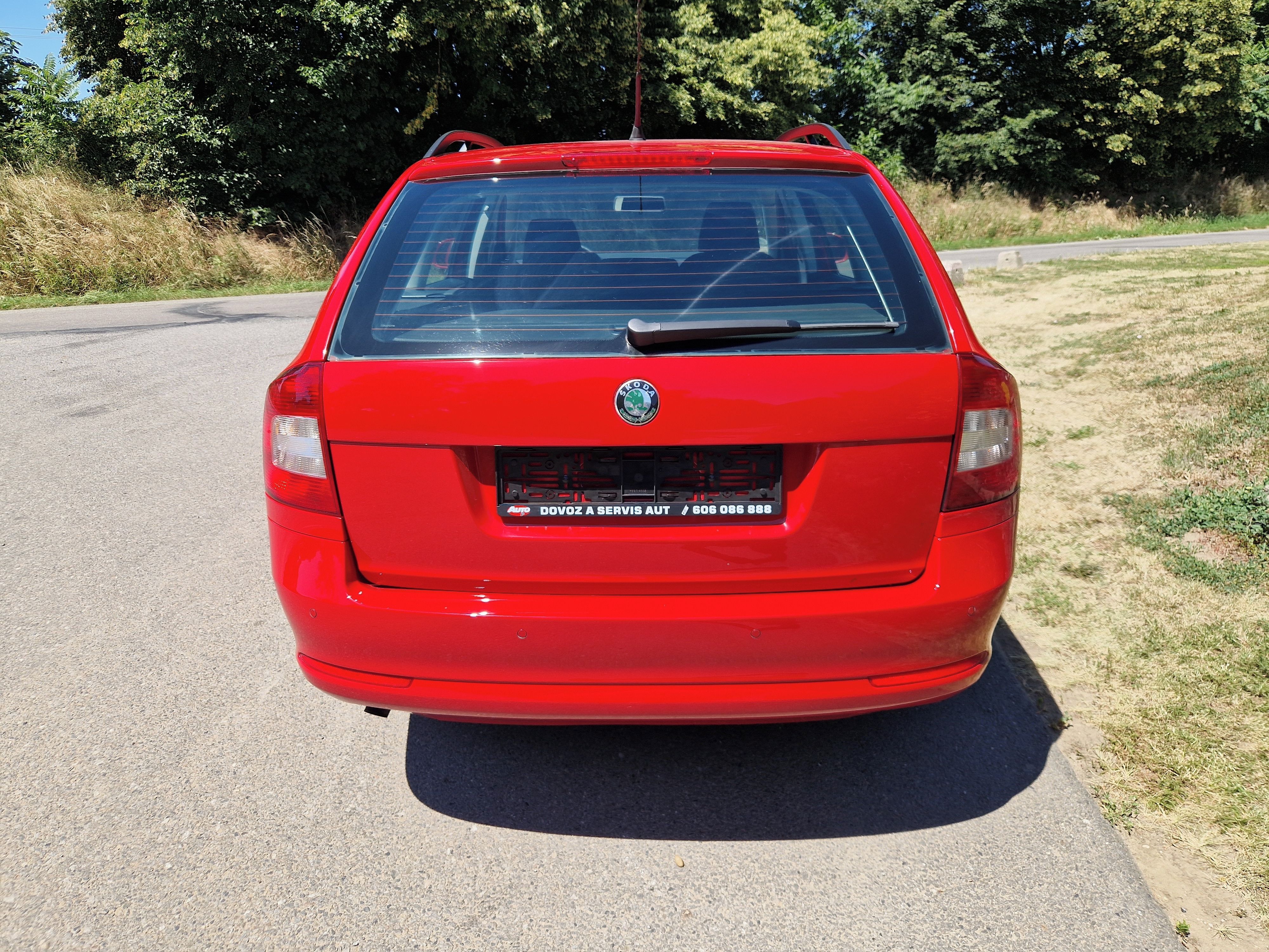 Škoda Octavia, 1,6 MPI 75 KW, tažné, vyhř.sed - fotka 6