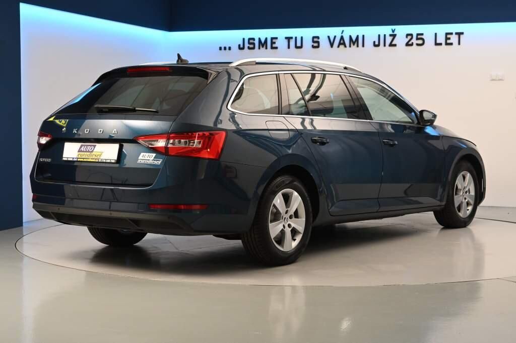 Škoda Superb, 2.0 DSG LED VIRTUAL ACC Kamera - fotka 5