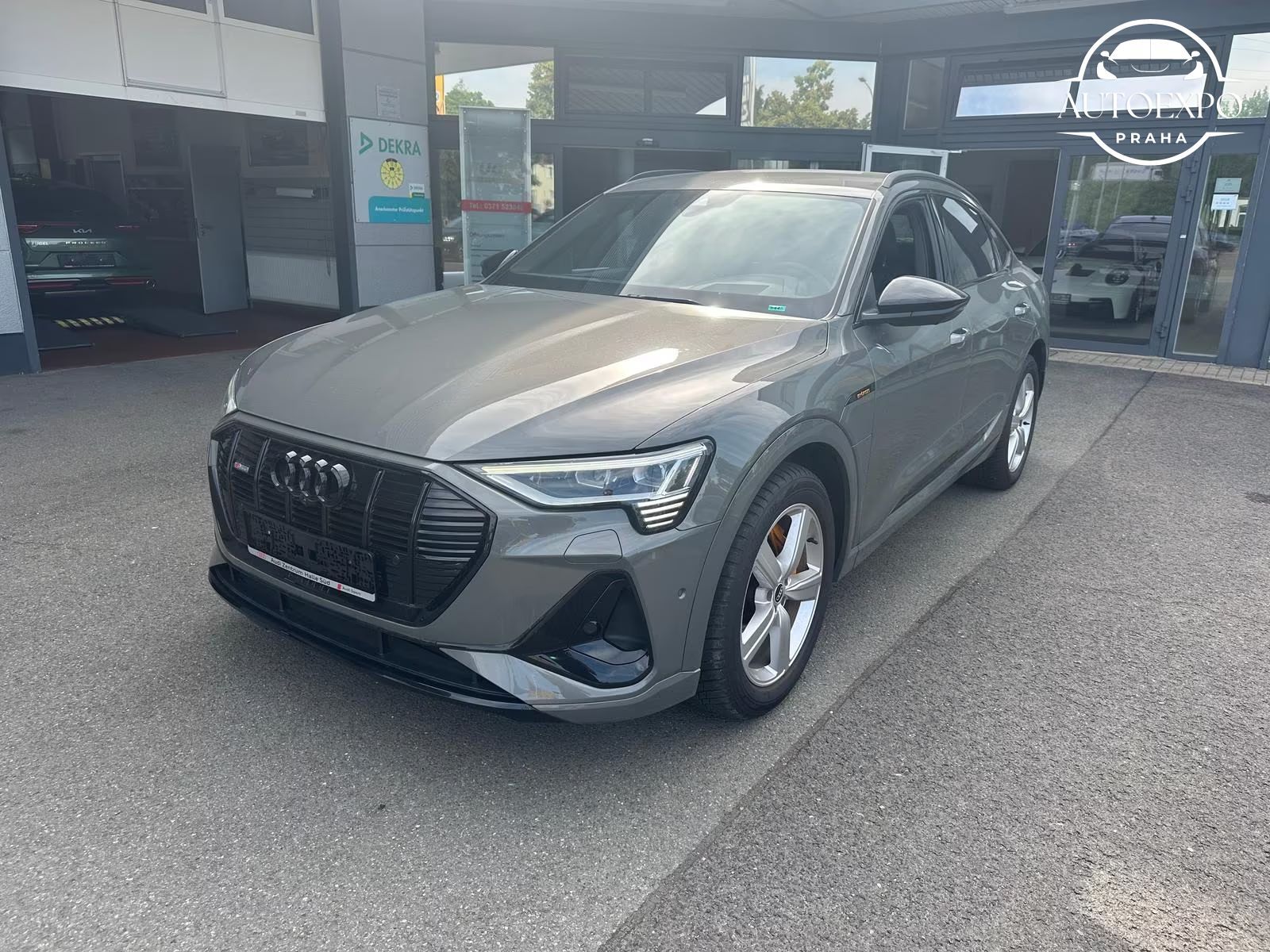 Audi e-tron, Sportback 50 quattro S line