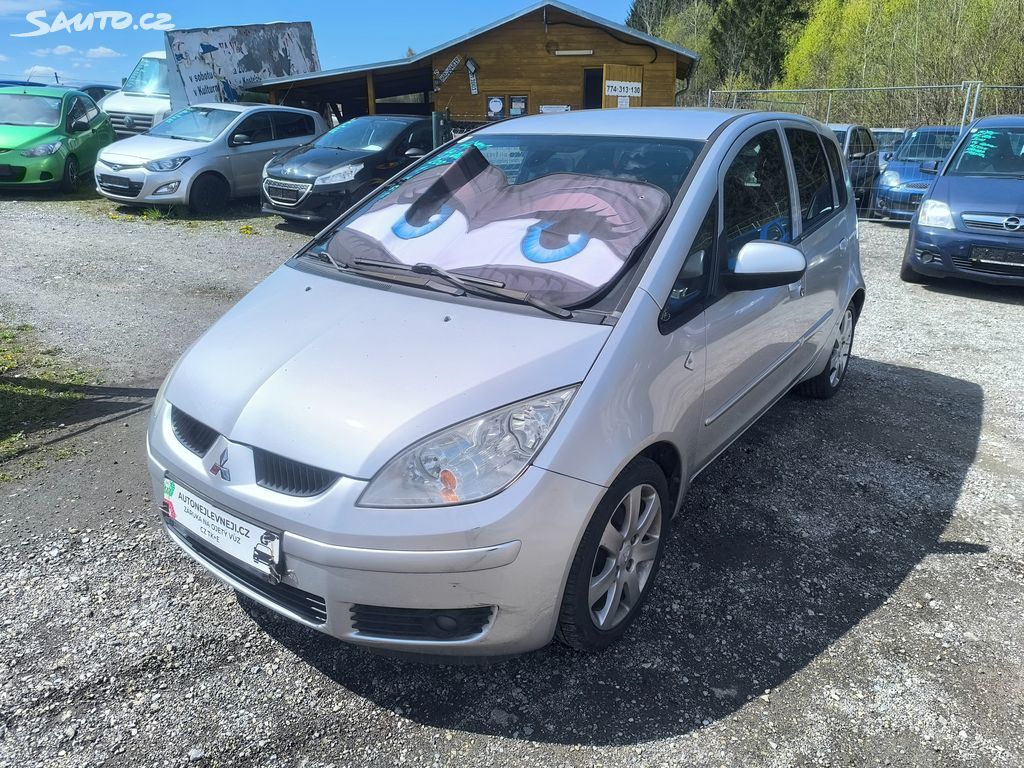 Mitsubishi Colt, 1,3 70KW,PĚKNÝ,140TKM,SERVISKA - fotka 2