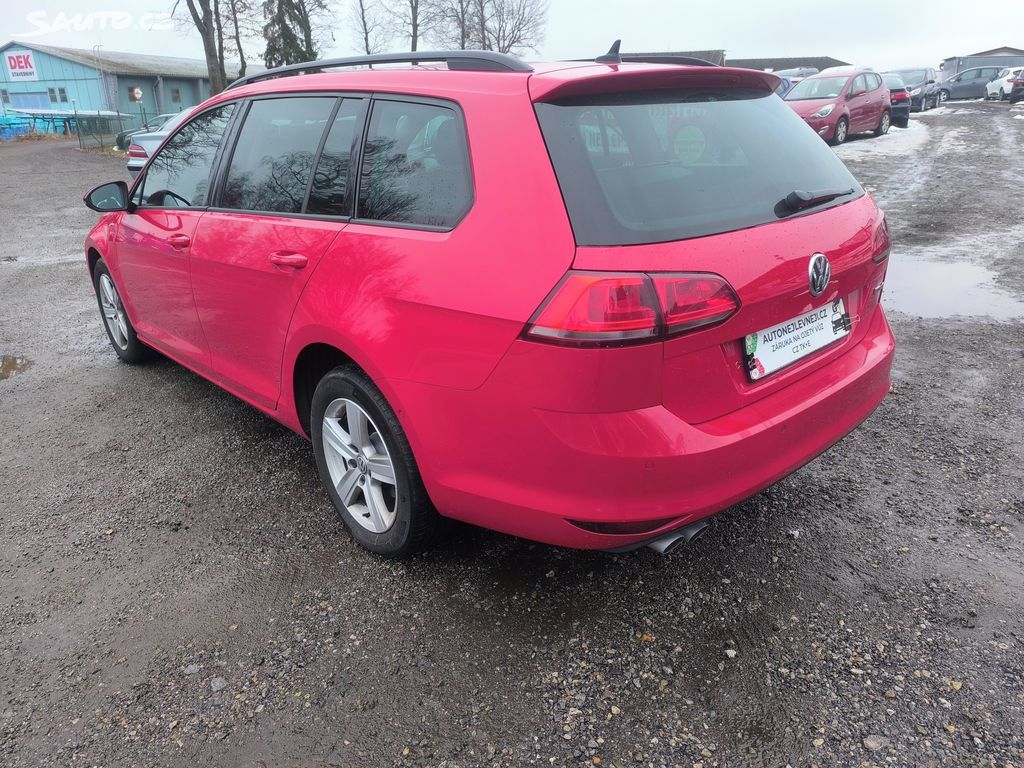 Volkswagen Golf, 2.0TDI4X4,VÝBAVA,KRÁSNÝ,SERVIS - fotka 5