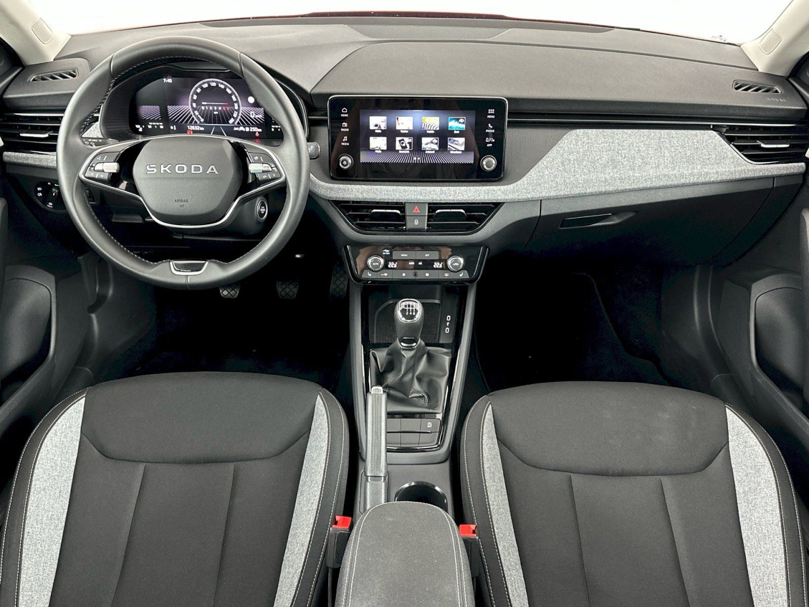 Škoda Scala, 1.0 TSI 85 kW Selection - fotka 5
