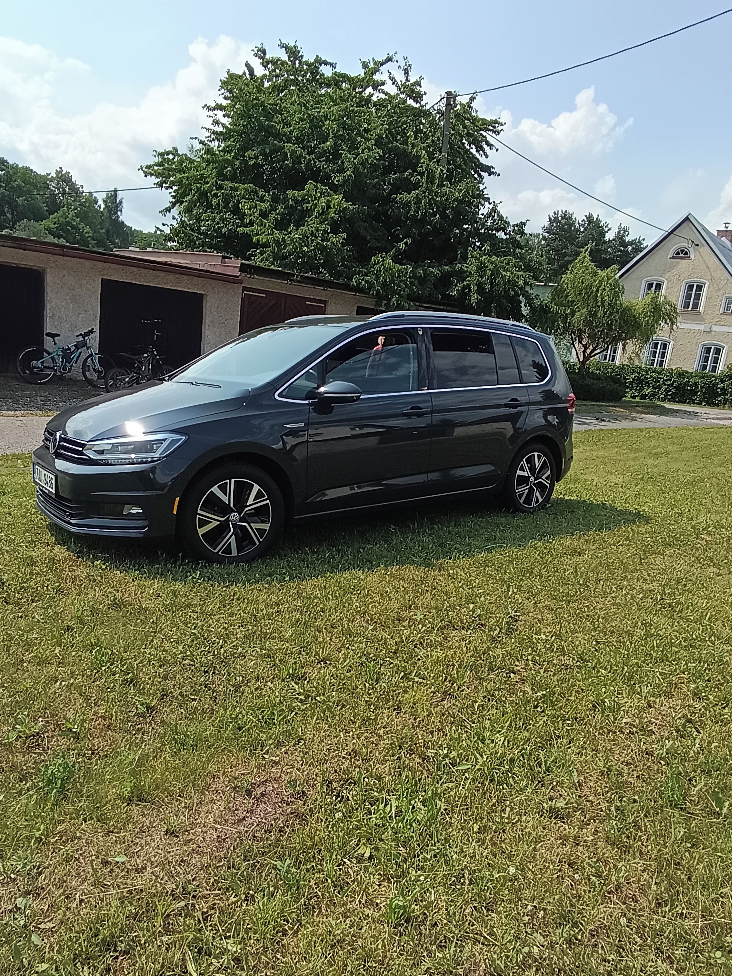 Volkswagen Touran - fotka 5