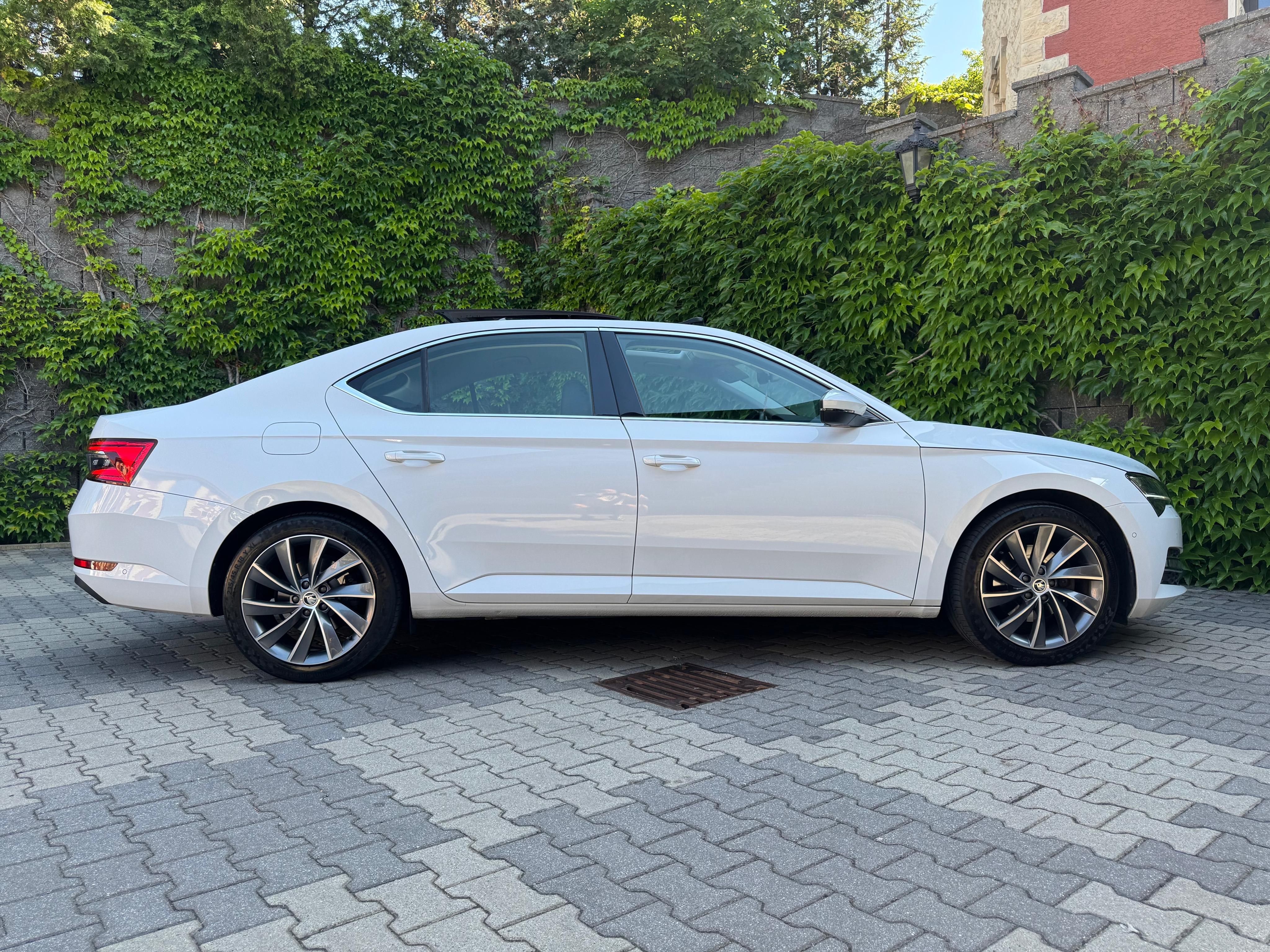 Škoda Superb, 2.0TDI 110kw DSG VIRTUAL PANO - fotka 5