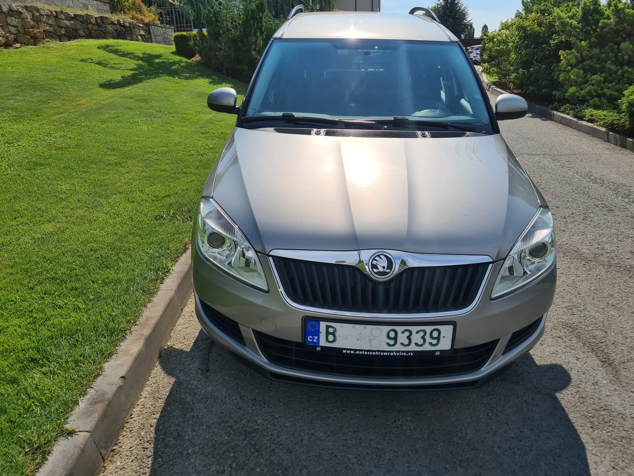 Škoda Roomster, 1.9 TDi 77KW TAŽ ZAŘ - fotka 3