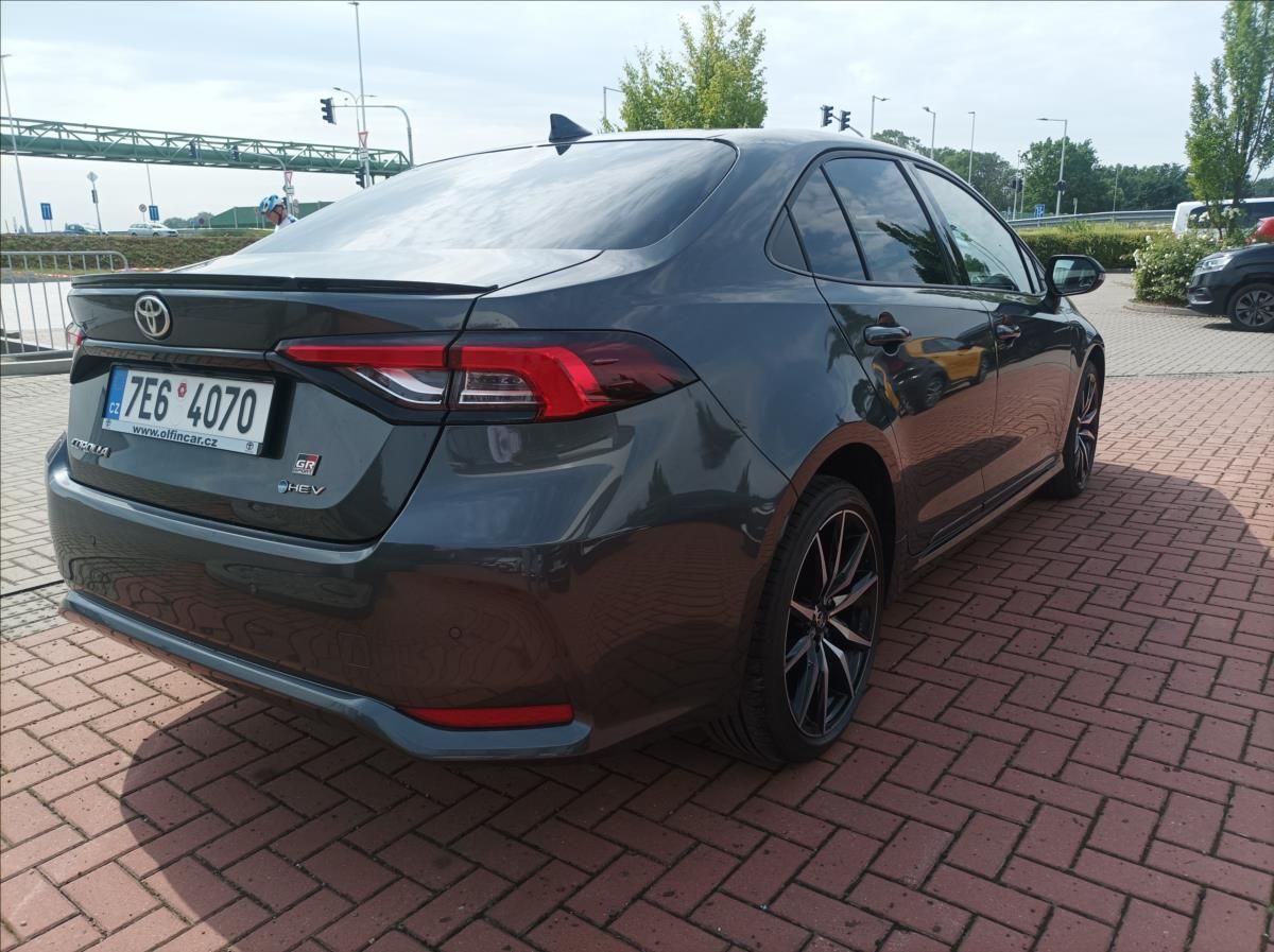 Toyota Corolla, 1,8 GR SPORT - fotka 4