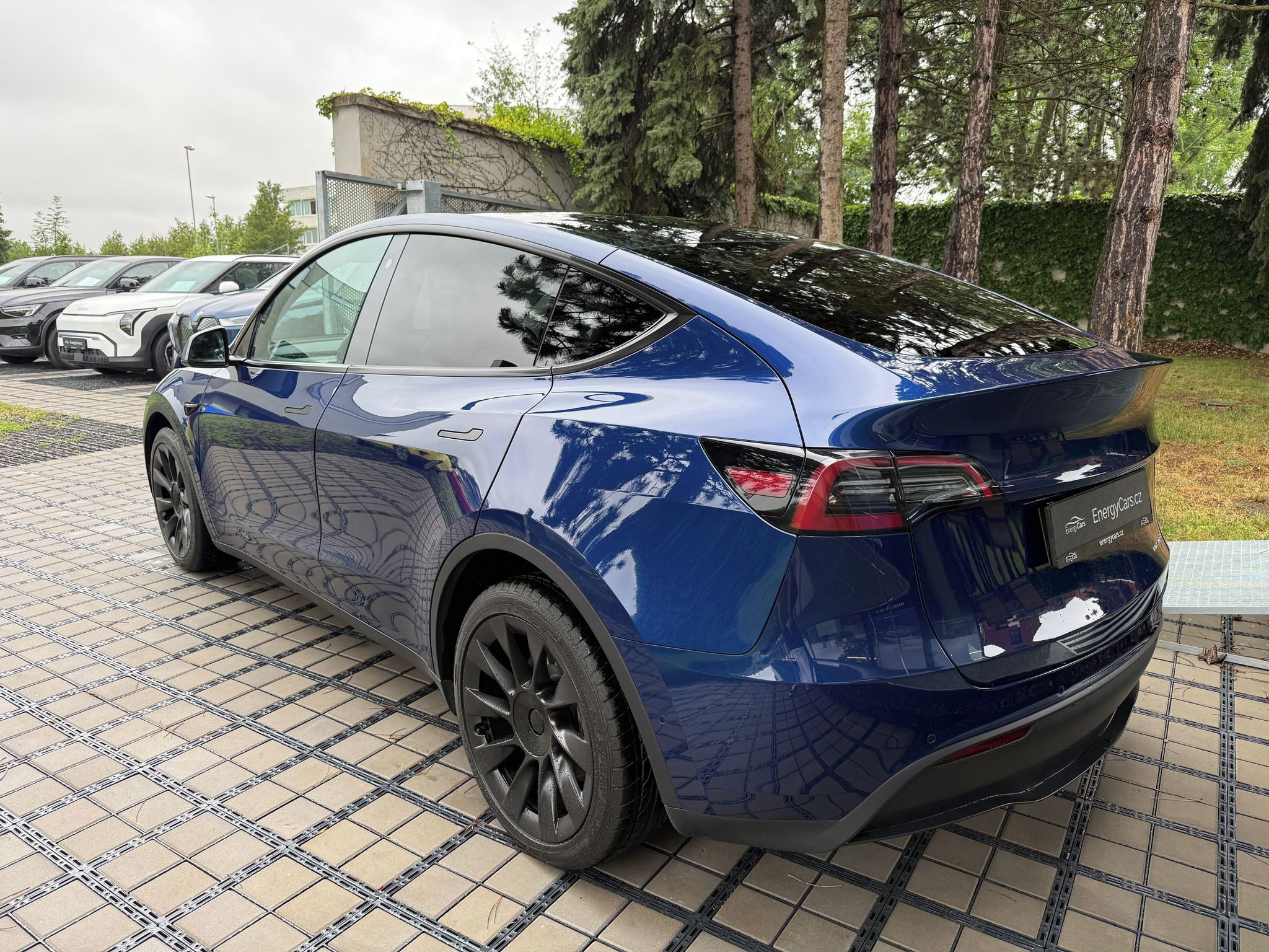 Tesla Model Y, Long Range AWD - fotka 4