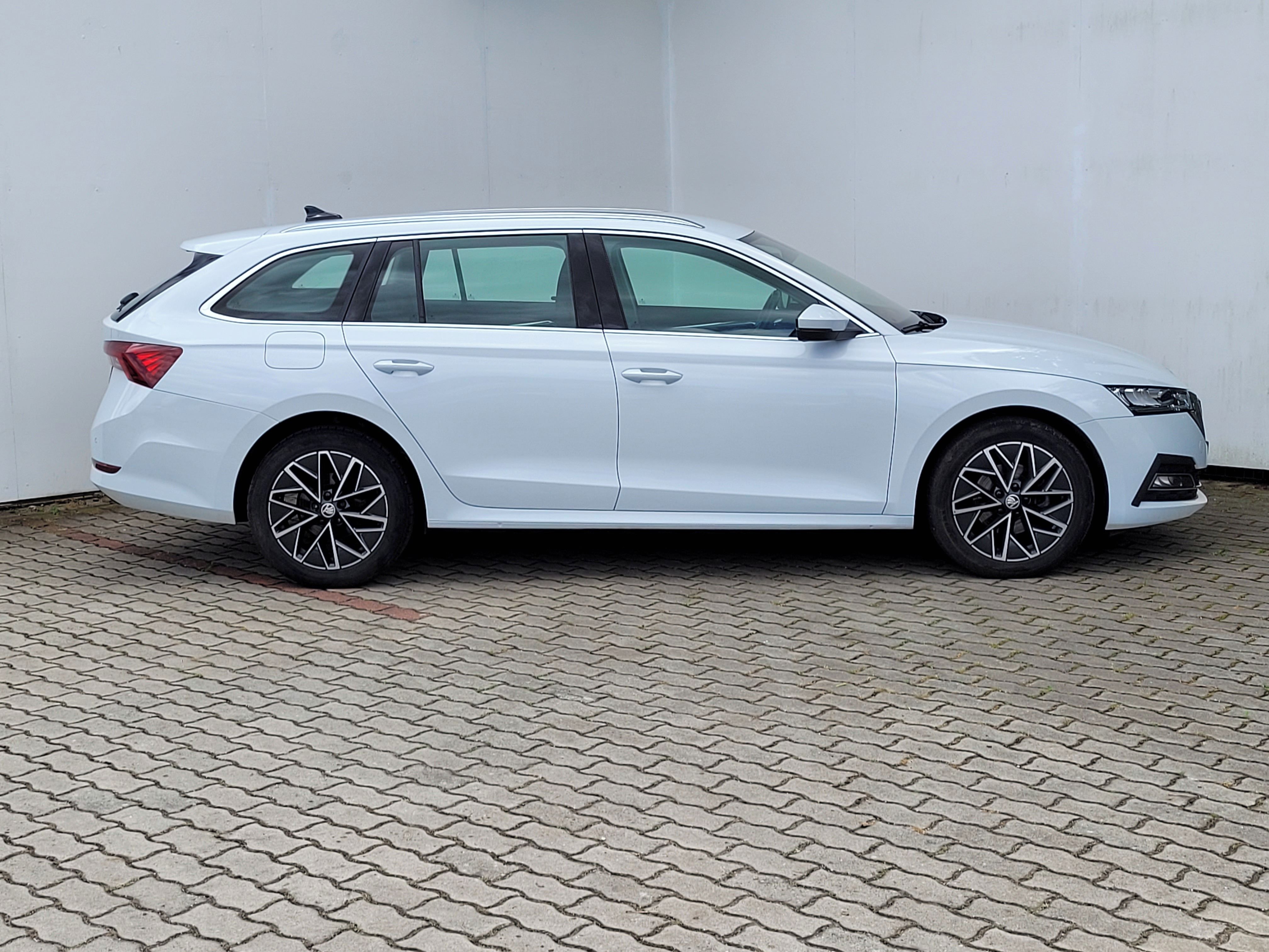 Škoda Octavia, 2.0 TDI 110 kW STYLE Plus - fotka 4