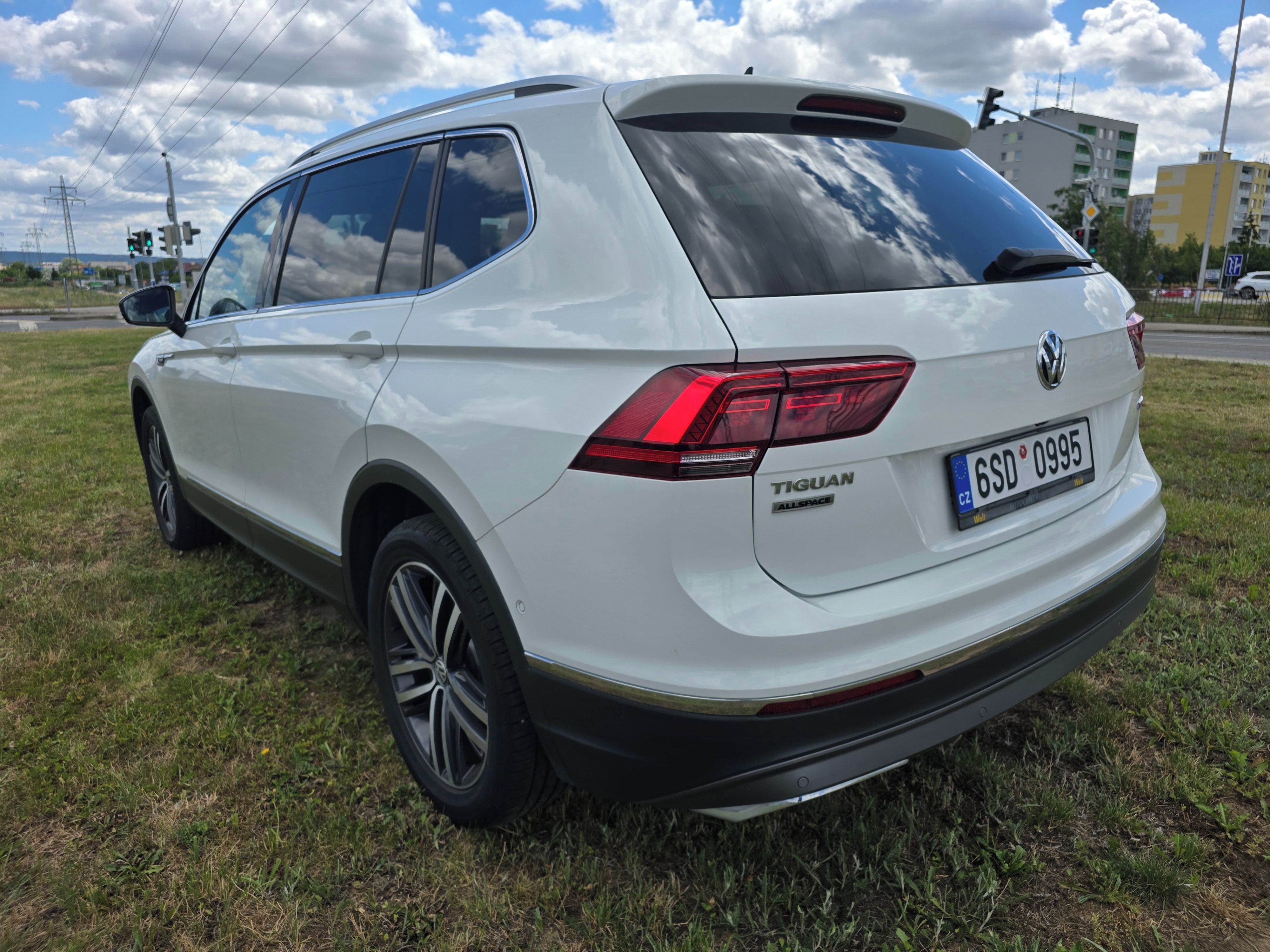 Volkswagen Tiguan, Allspace Highline 4x4 147kW - fotka 5