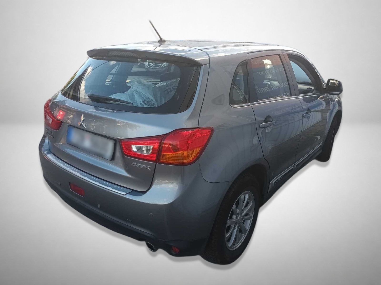 Mitsubishi ASX, 1.6 MIVEC, ČR,1.maj - fotka 2