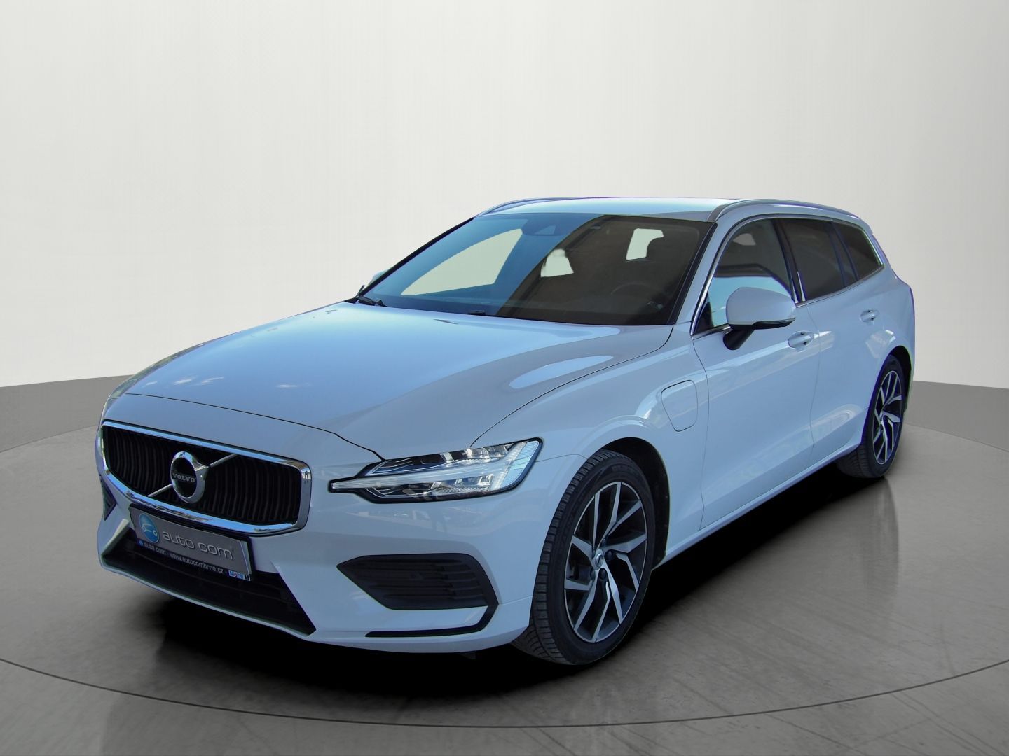 Volvo V60, 2.0 T6 AWD PHEV Momentum