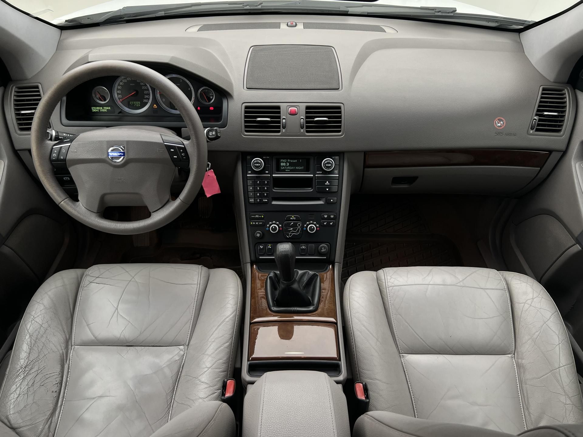 Volvo XC90, D5 AWD SUMMUM - fotka 2