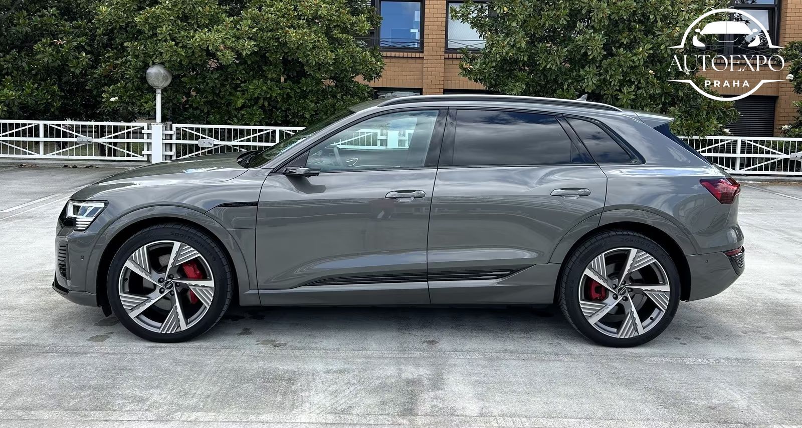 Audi Q8 e-tron, 50 quattro S line - fotka 2