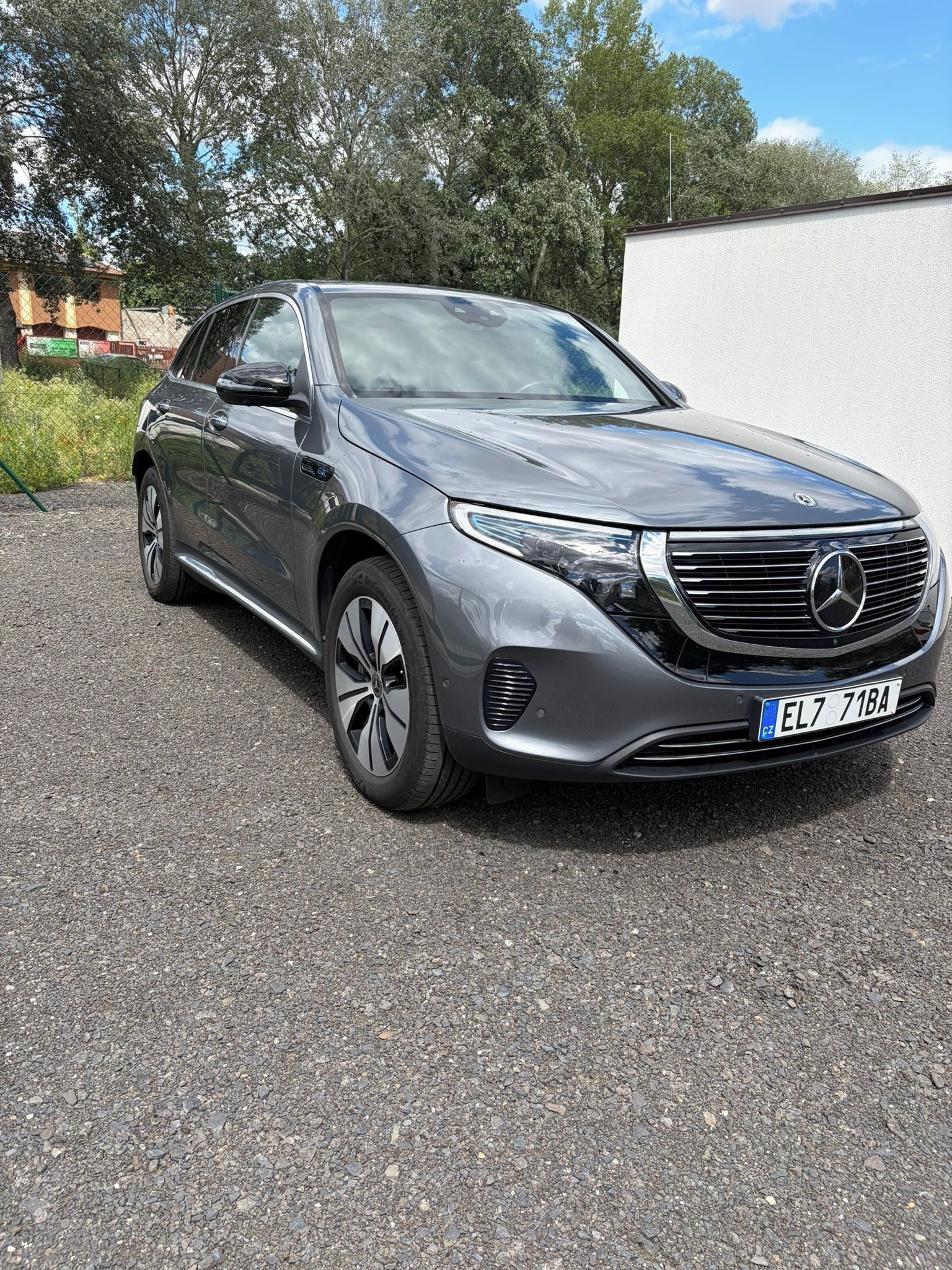 Mercedes-Benz EQC, 400 4Matic - fotka 3