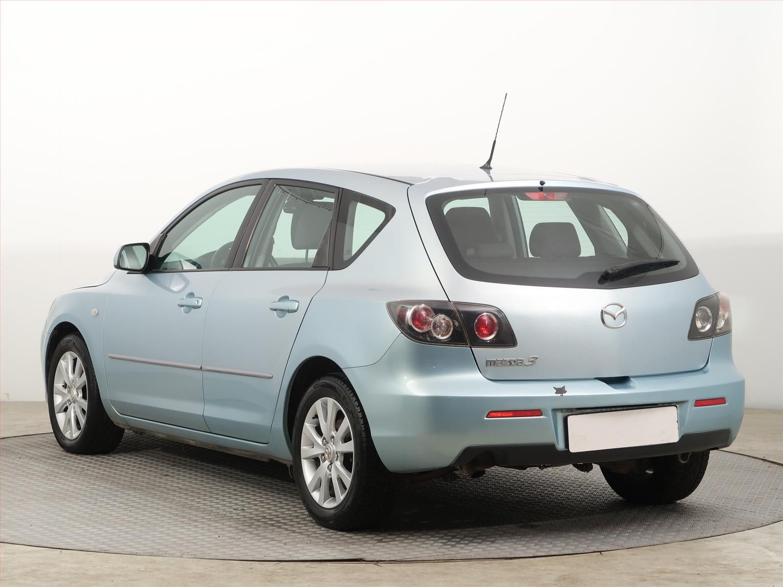 Mazda 3, 1.6 DI Turbo, jezdí výborně - fotka 4