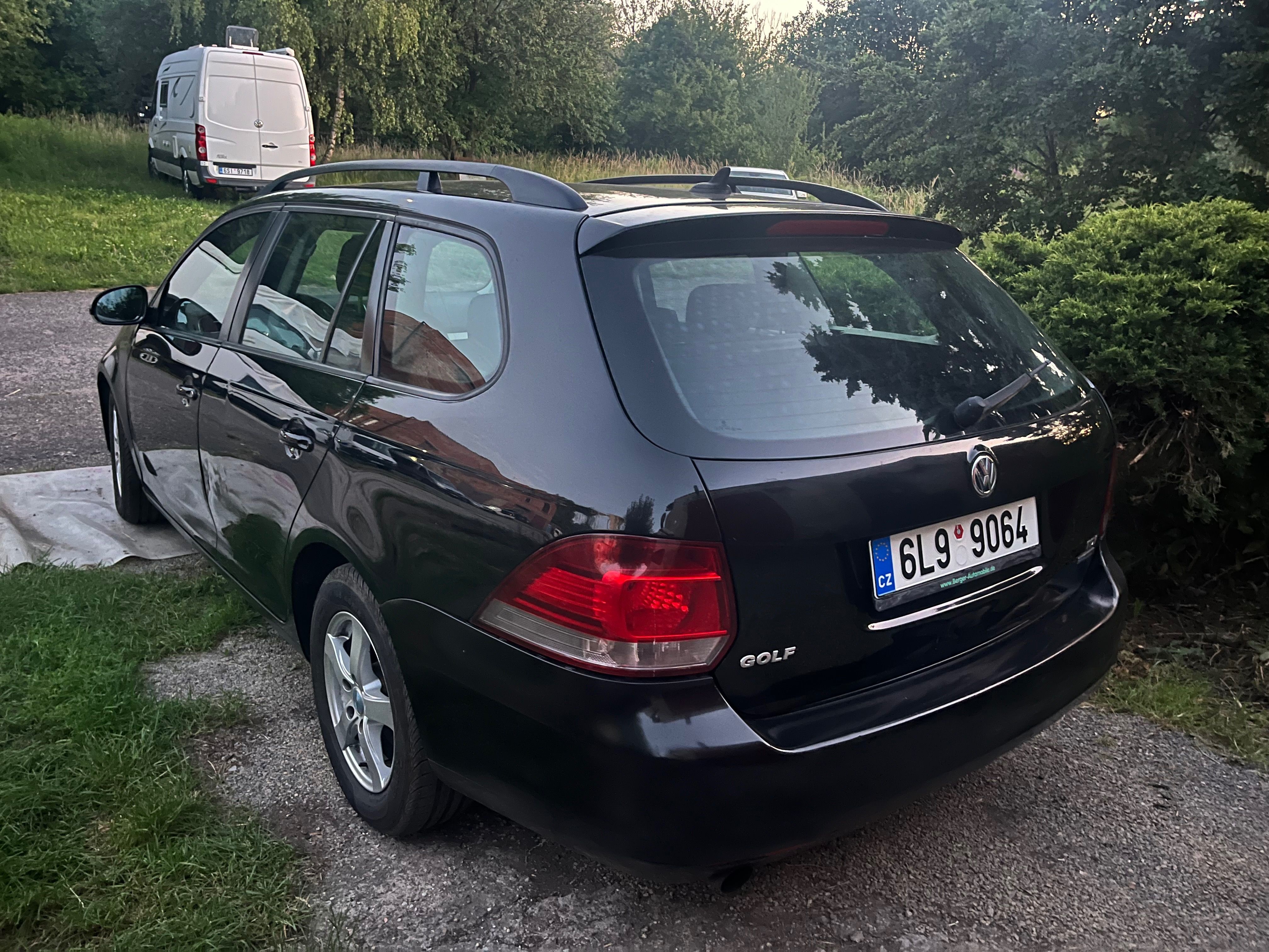 Volkswagen Golf, 1.6 tdi combi bluemotion - fotka 3