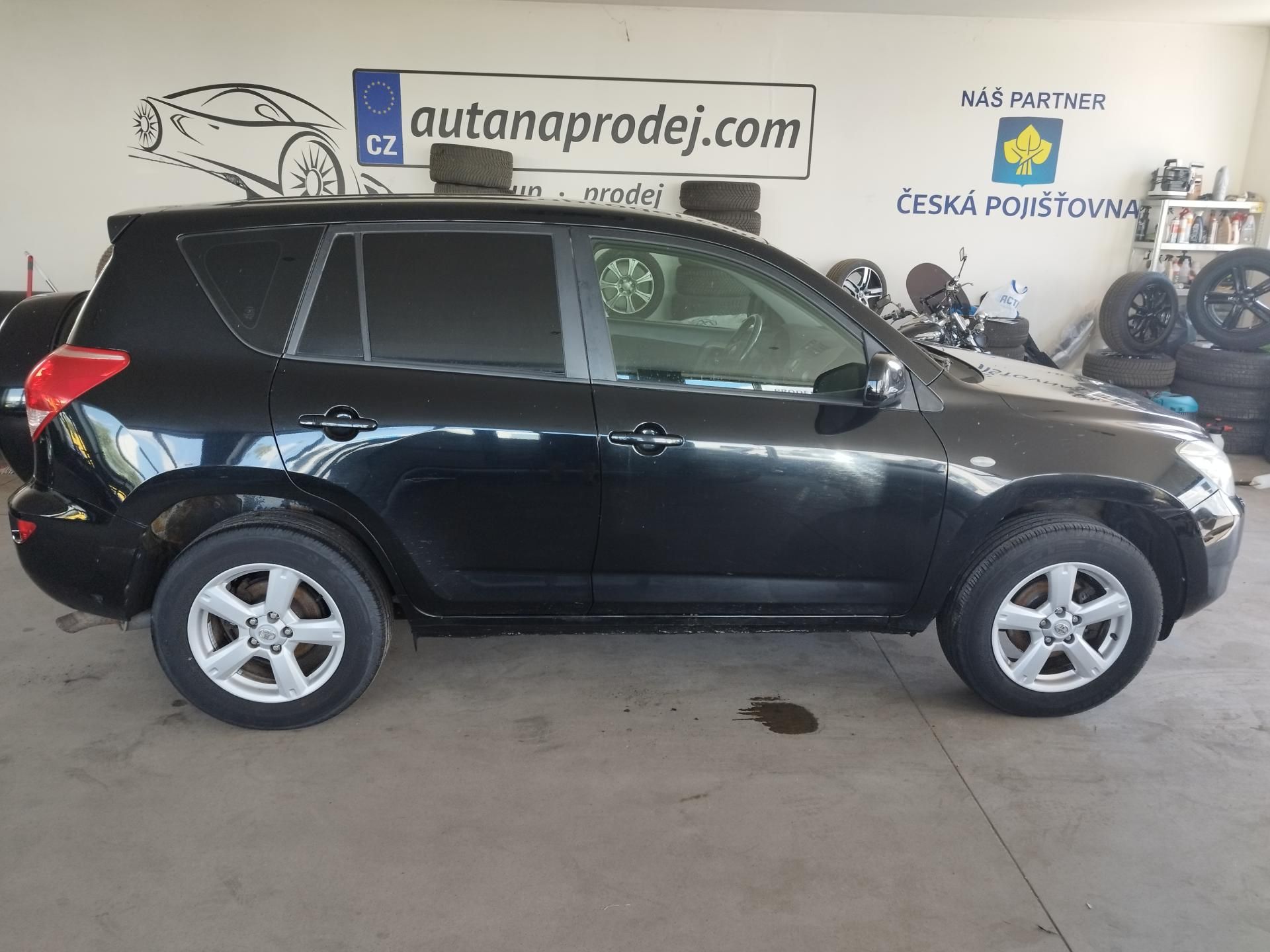 Toyota Rav4, 2,0I,112KW,4X4,ALU,TAŽNÝ - fotka 4