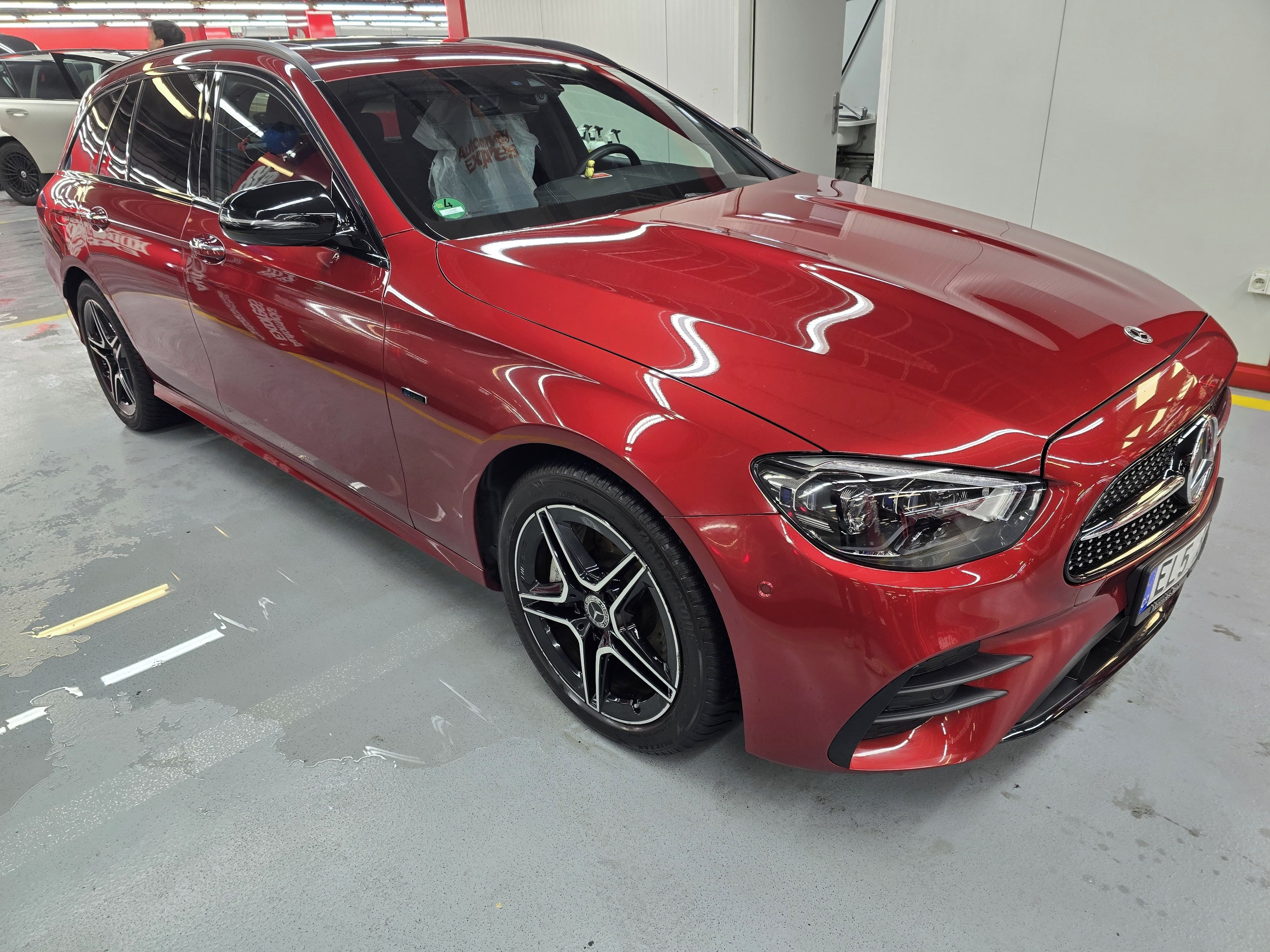 Mercedes-Benz Třídy E, E300, Hybrid, 2xAMG, Multibeam - fotka 3