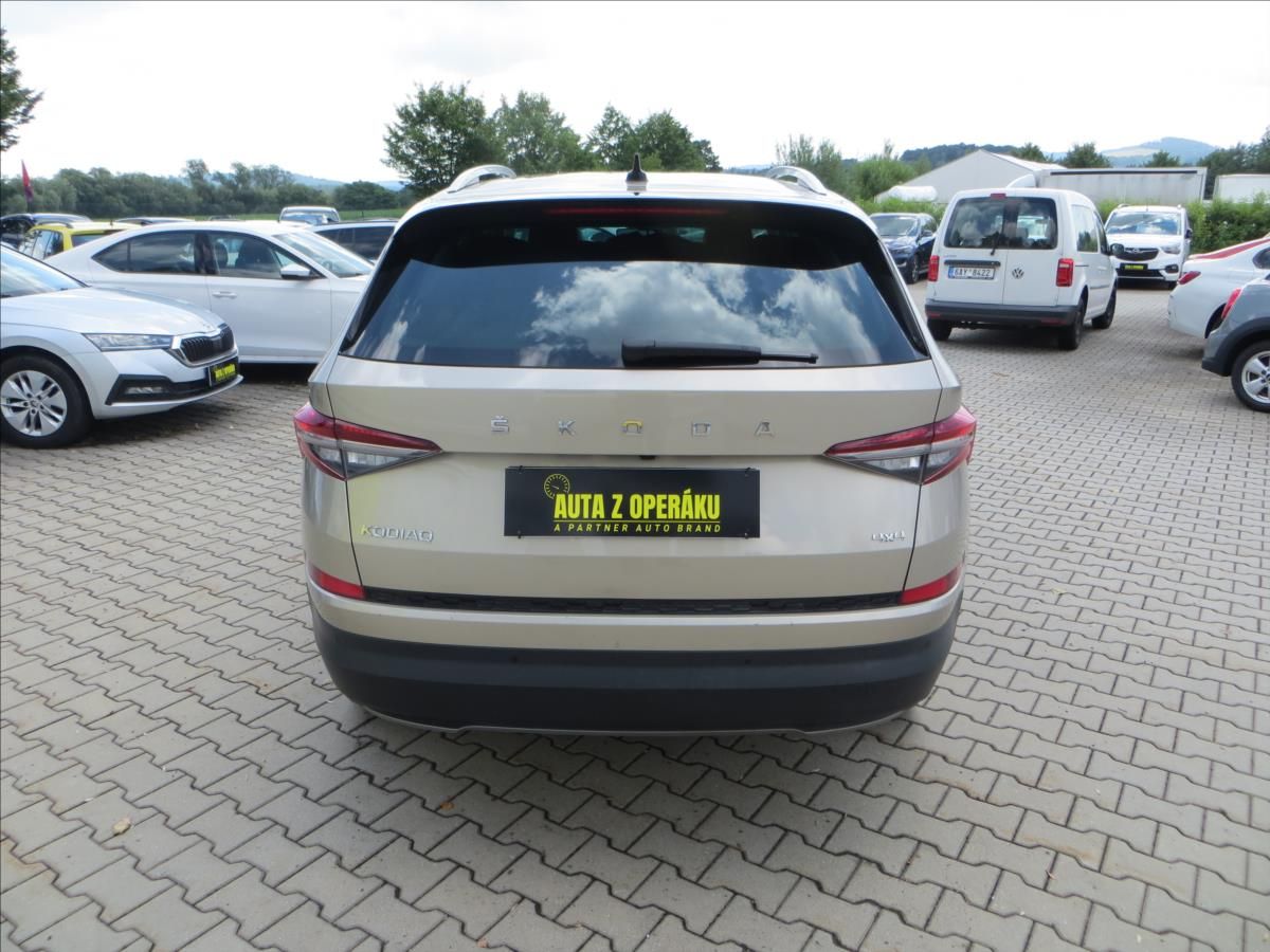 Škoda Kodiaq, 2,0 TSI Style DSG 4x4 Tažné - fotka 6