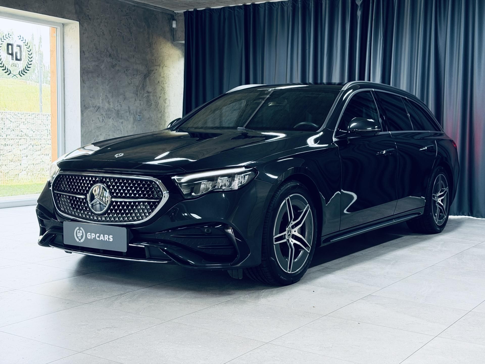 Mercedes-Benz Třídy E, 220d*AMG*360*TAŽNÉ*ZÁRUKA.29 - fotka 3