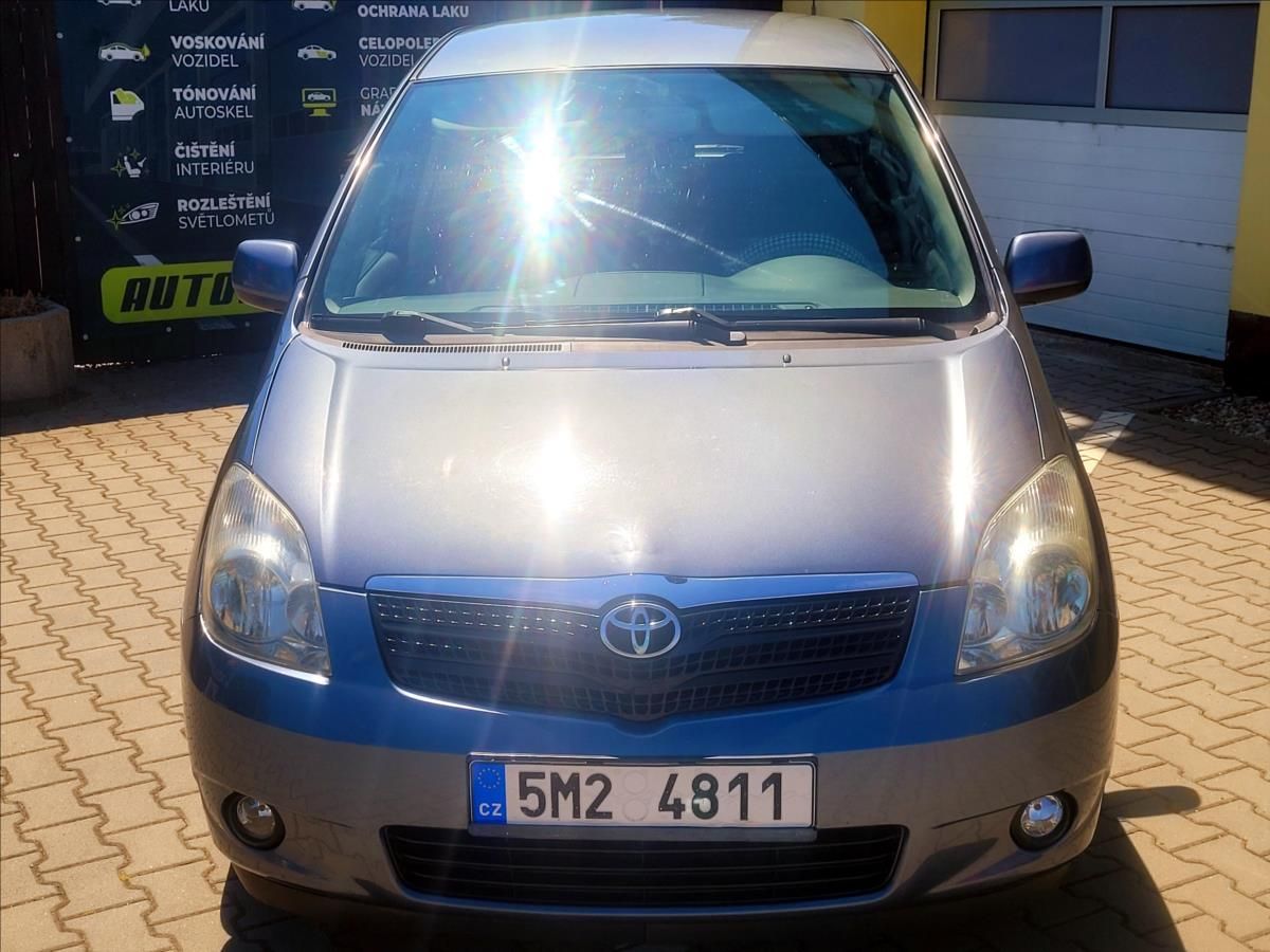 Toyota Corolla Verso, 2,0 D-4d *AUT.KLIMATIZACE* - fotka 2